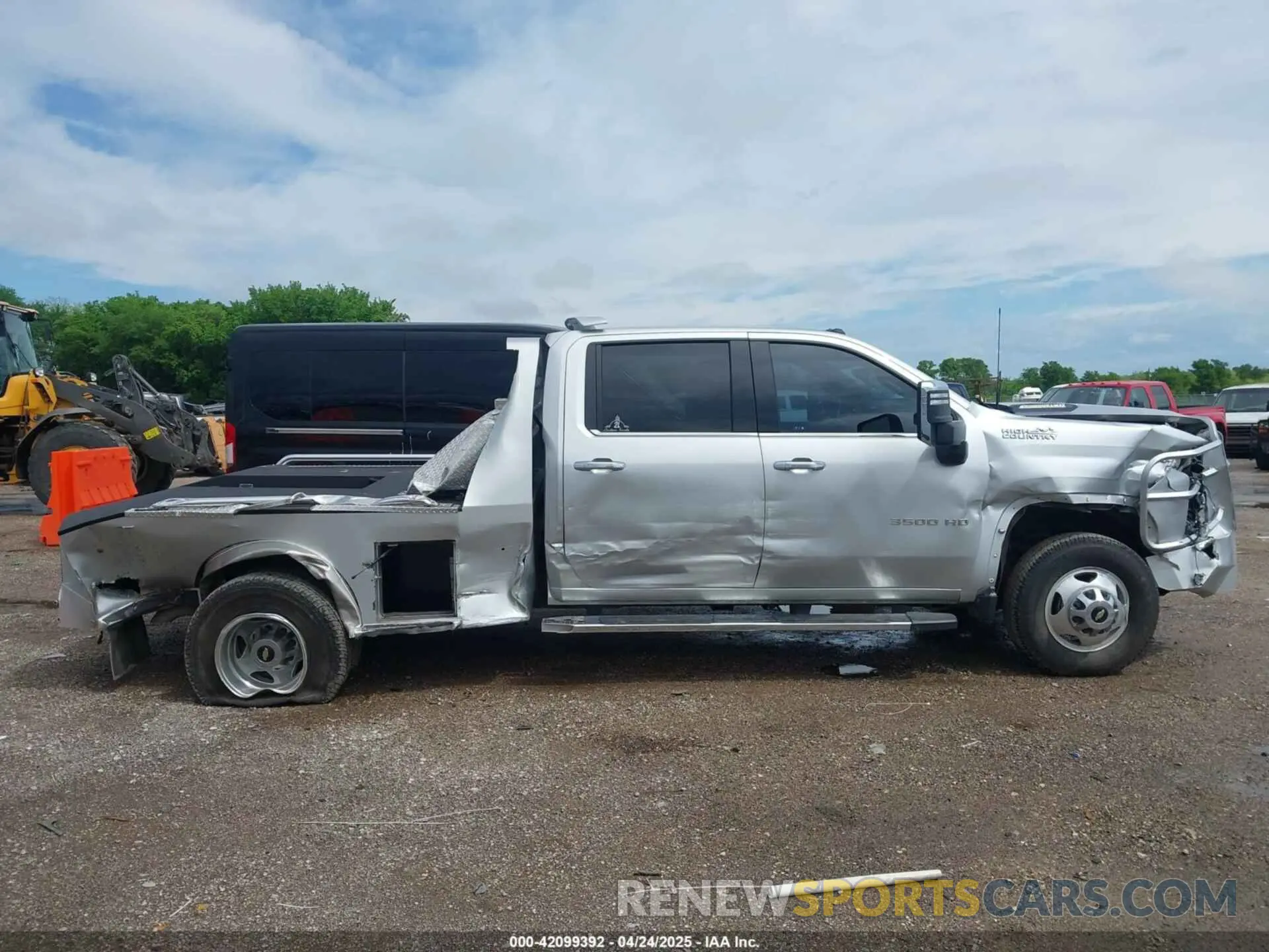 13 Фотография поврежденного автомобиля 1GC4YVEY1MF102982 CHEVROLET SILVERADO 3500HD 2021
