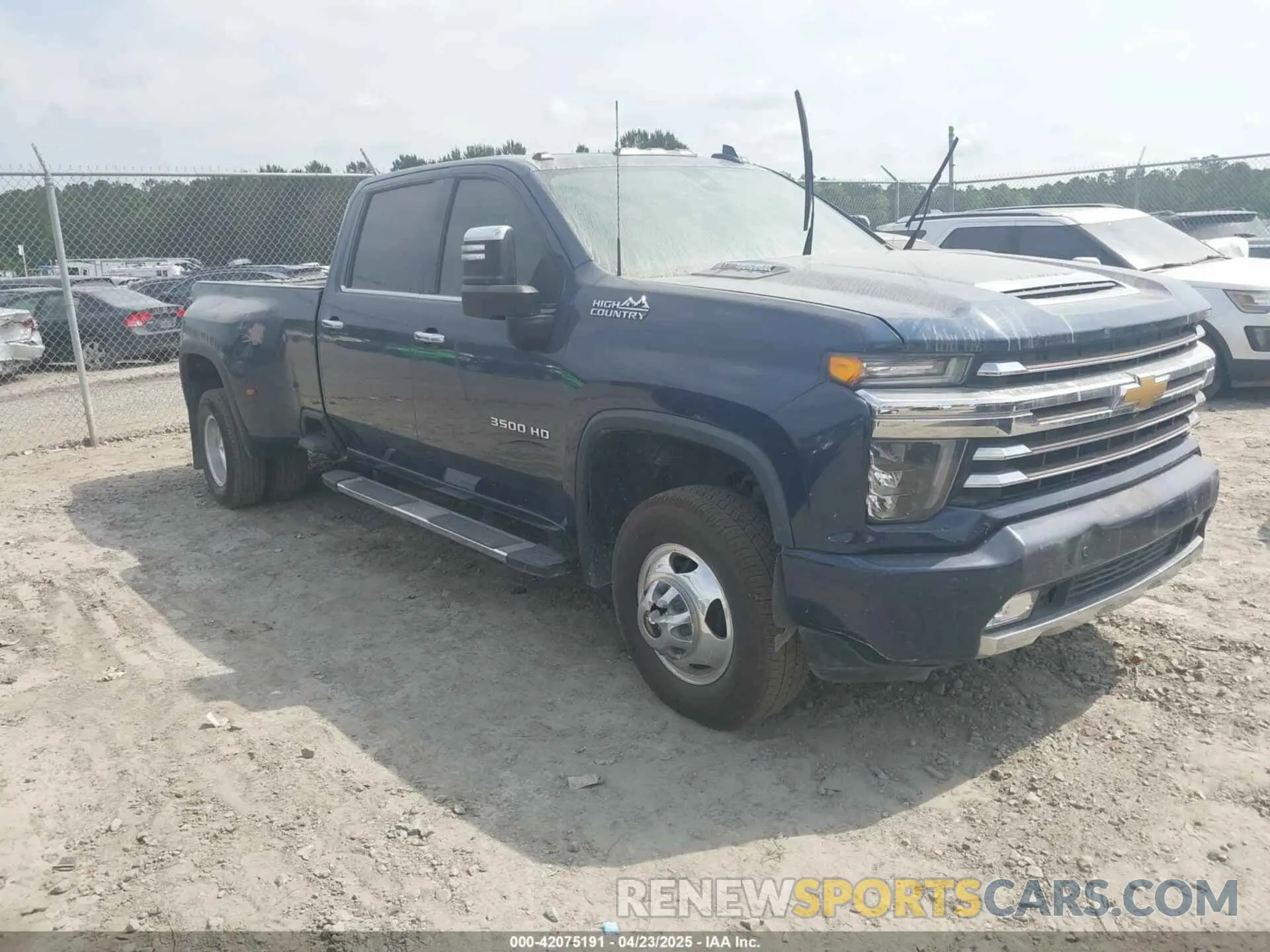 1 Фотография поврежденного автомобиля 1GC4YVEYXMF111454 CHEVROLET SILVERADO 3500HD 2021