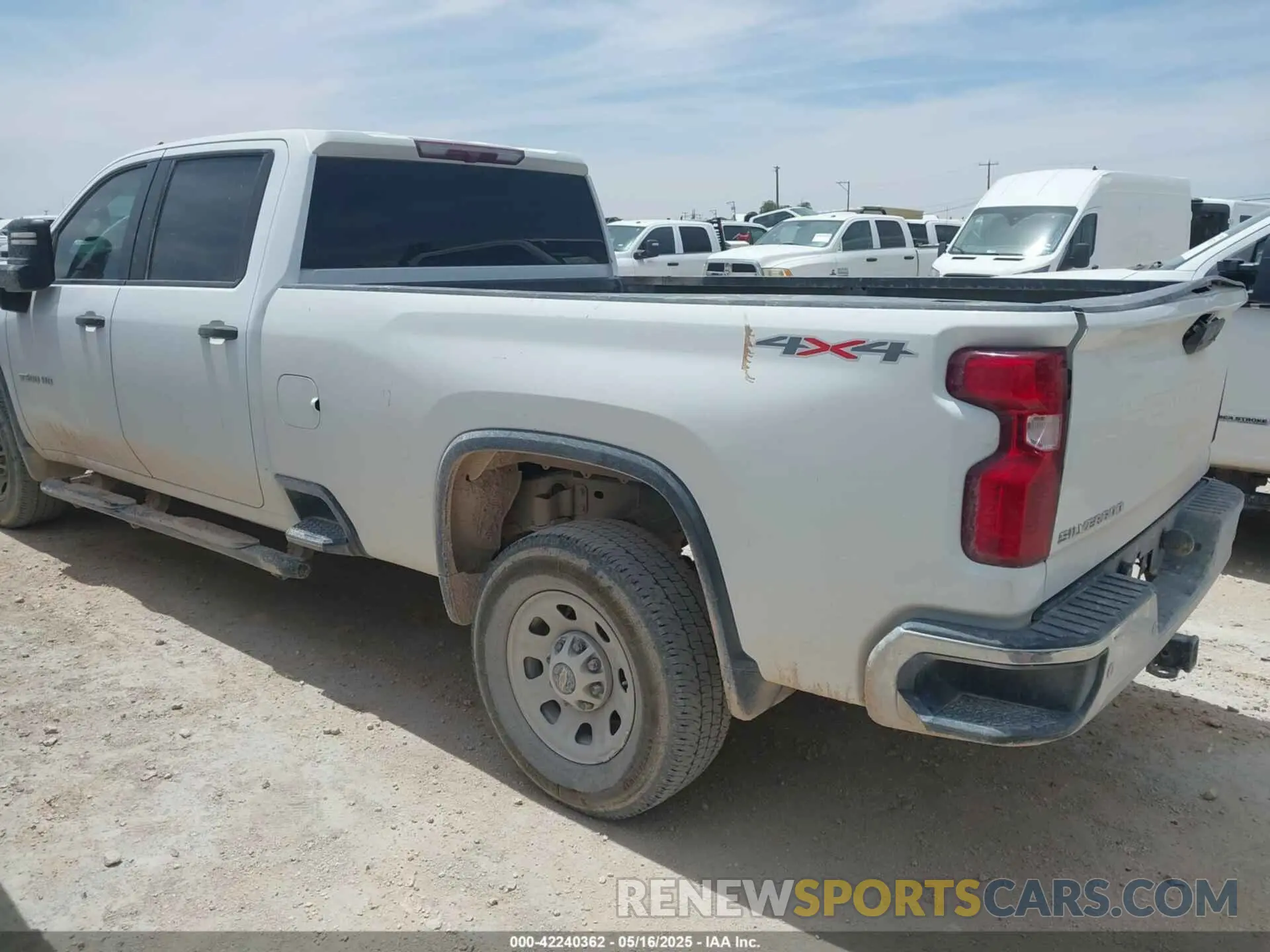 3 Фотография поврежденного автомобиля 1GC4YSE7XNF196447 CHEVROLET SILVERADO 3500HD 2022