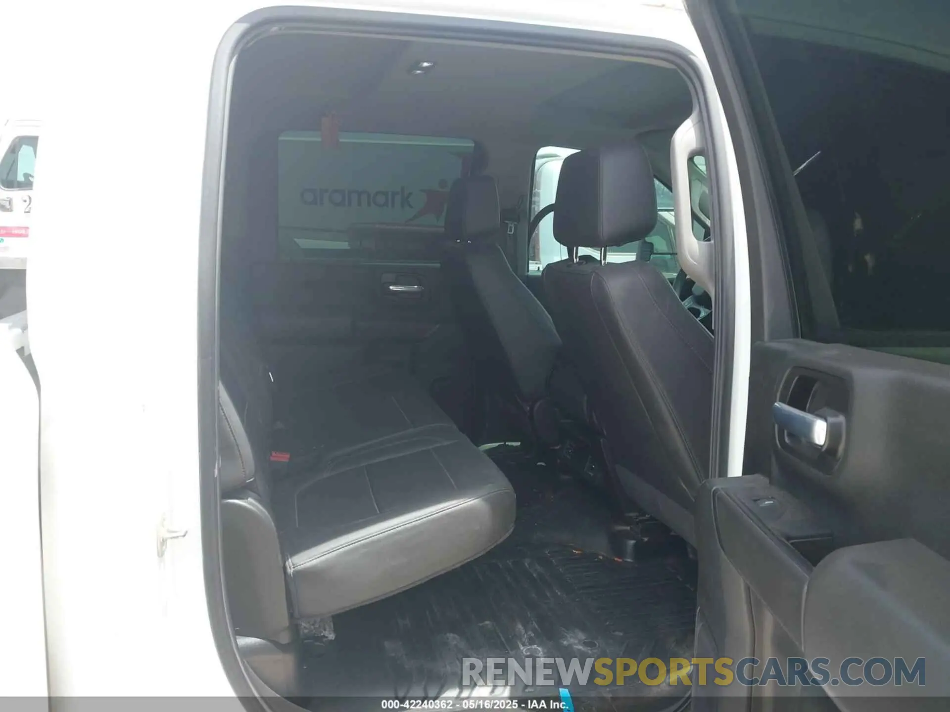 6 Фотография поврежденного автомобиля 1GC4YSE7XNF196447 CHEVROLET SILVERADO 3500HD 2022