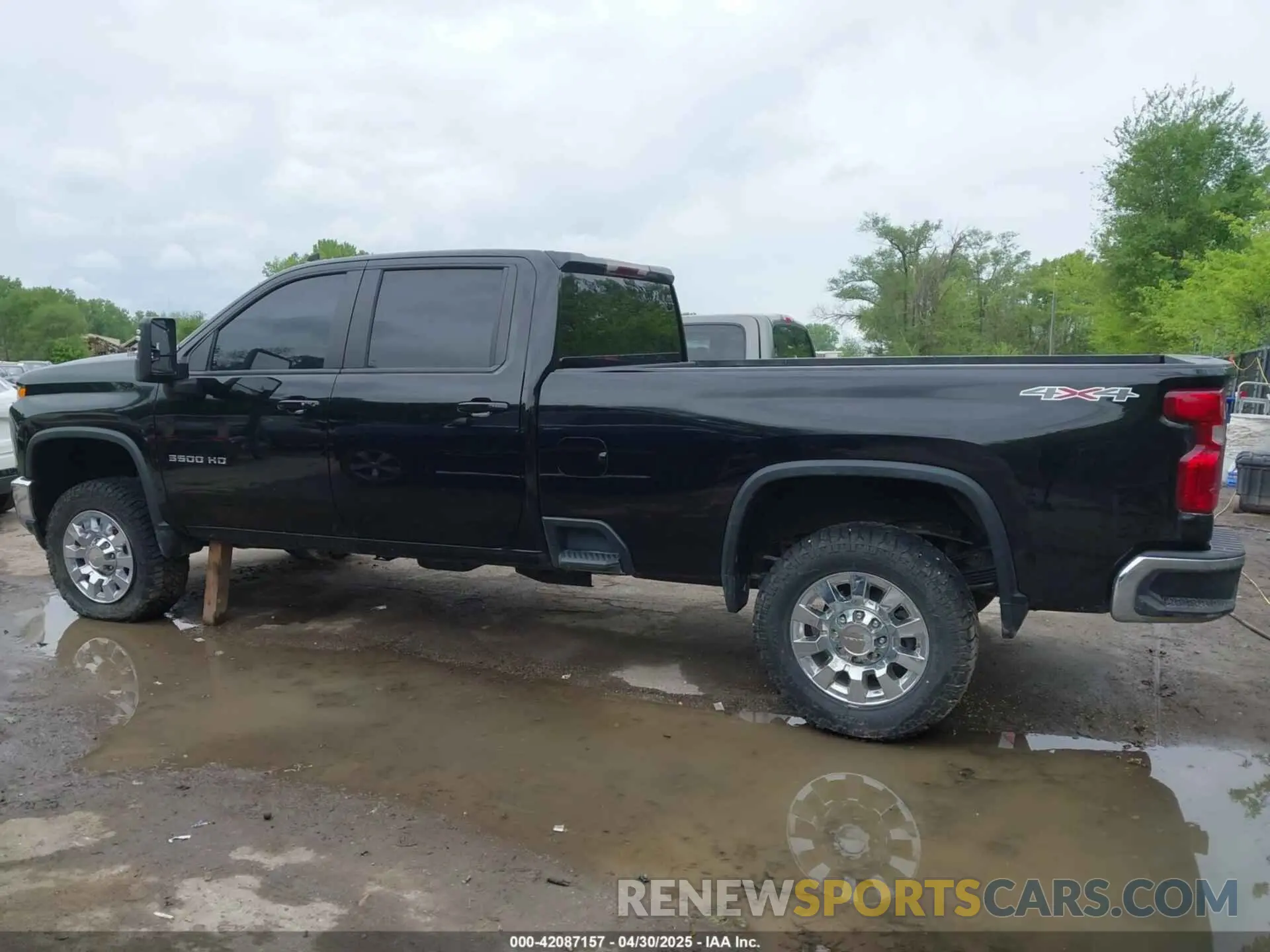15 Photograph of a damaged car 1GC4YTEY5NF106197 CHEVROLET SILVERADO 3500HD 2022