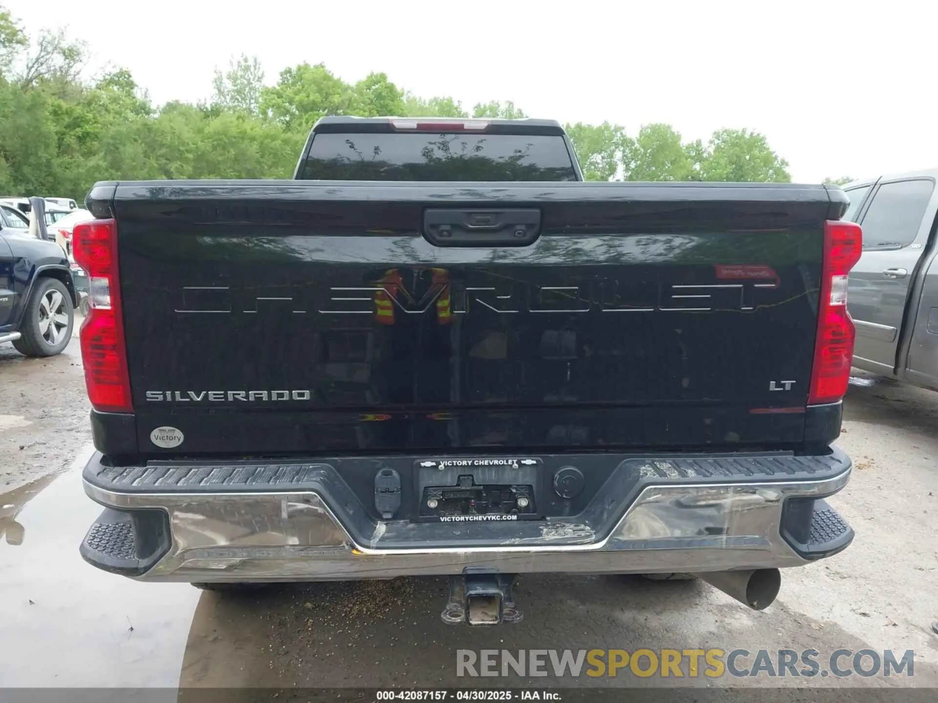 16 Photograph of a damaged car 1GC4YTEY5NF106197 CHEVROLET SILVERADO 3500HD 2022
