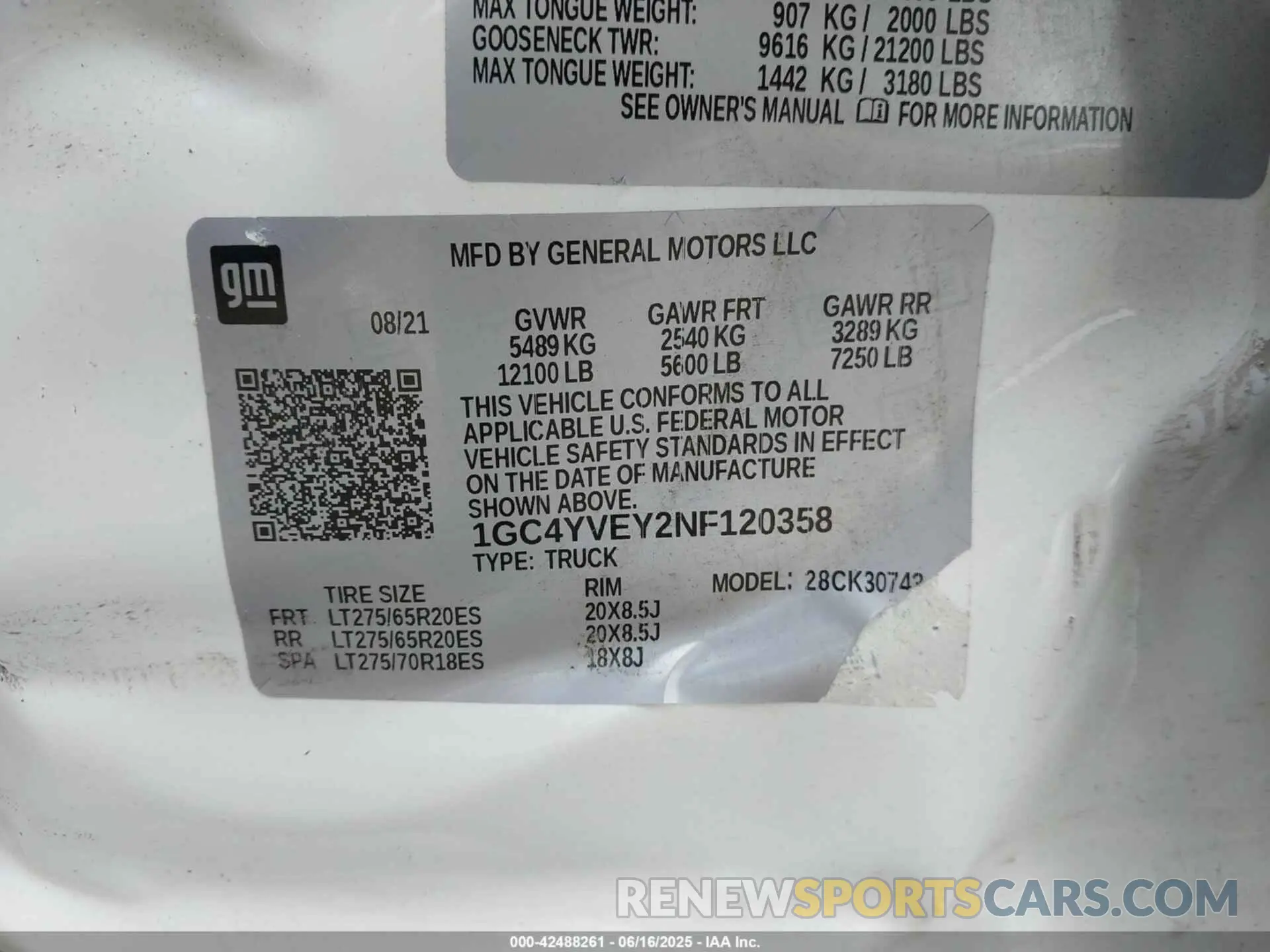 9 Photograph of a damaged car 1GC4YVEY2NF120358 CHEVROLET SILVERADO 3500HD 2022