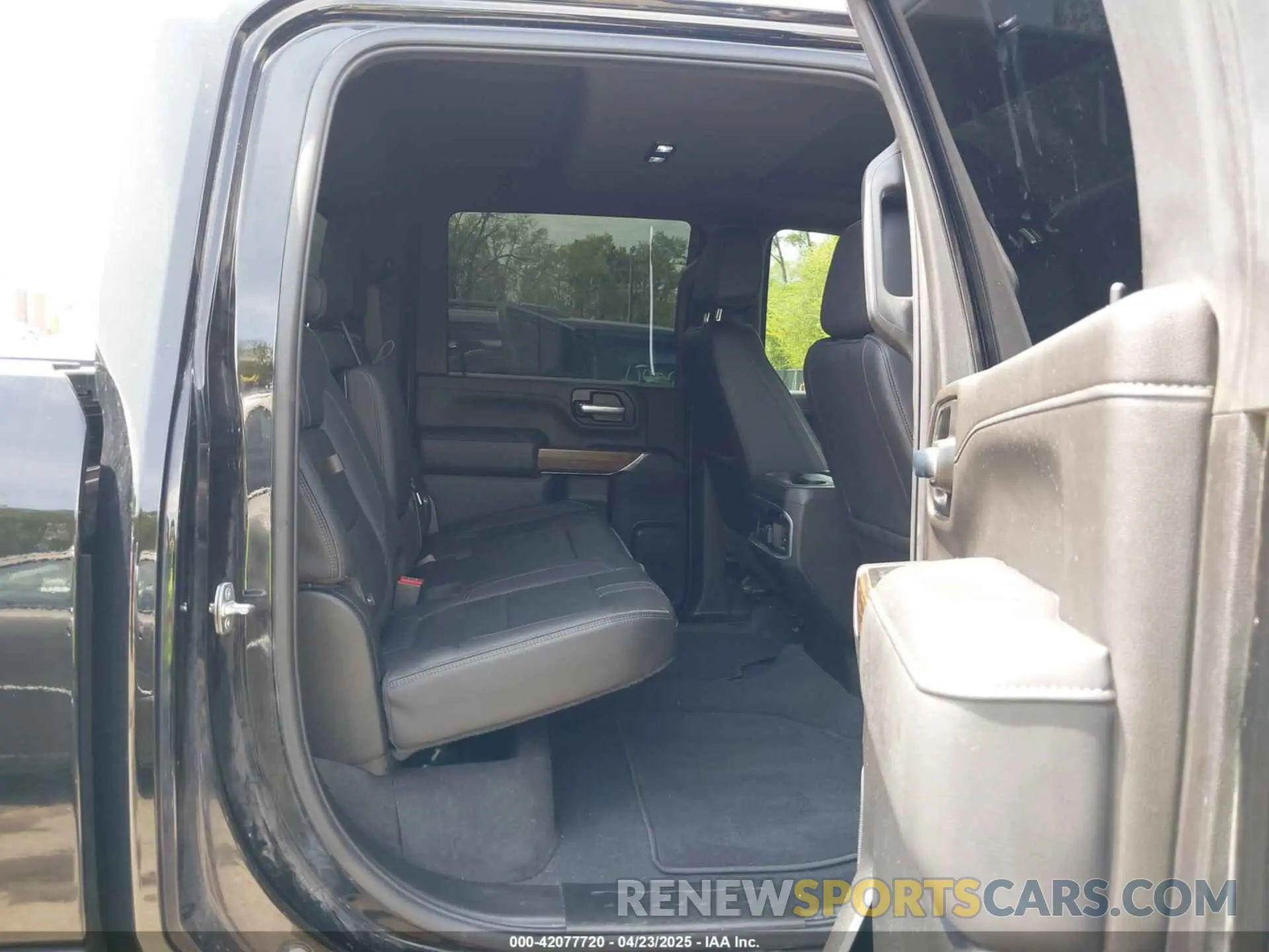 6 Photograph of a damaged car 2GC4YVEY1N1218448 CHEVROLET SILVERADO 3500HD 2022