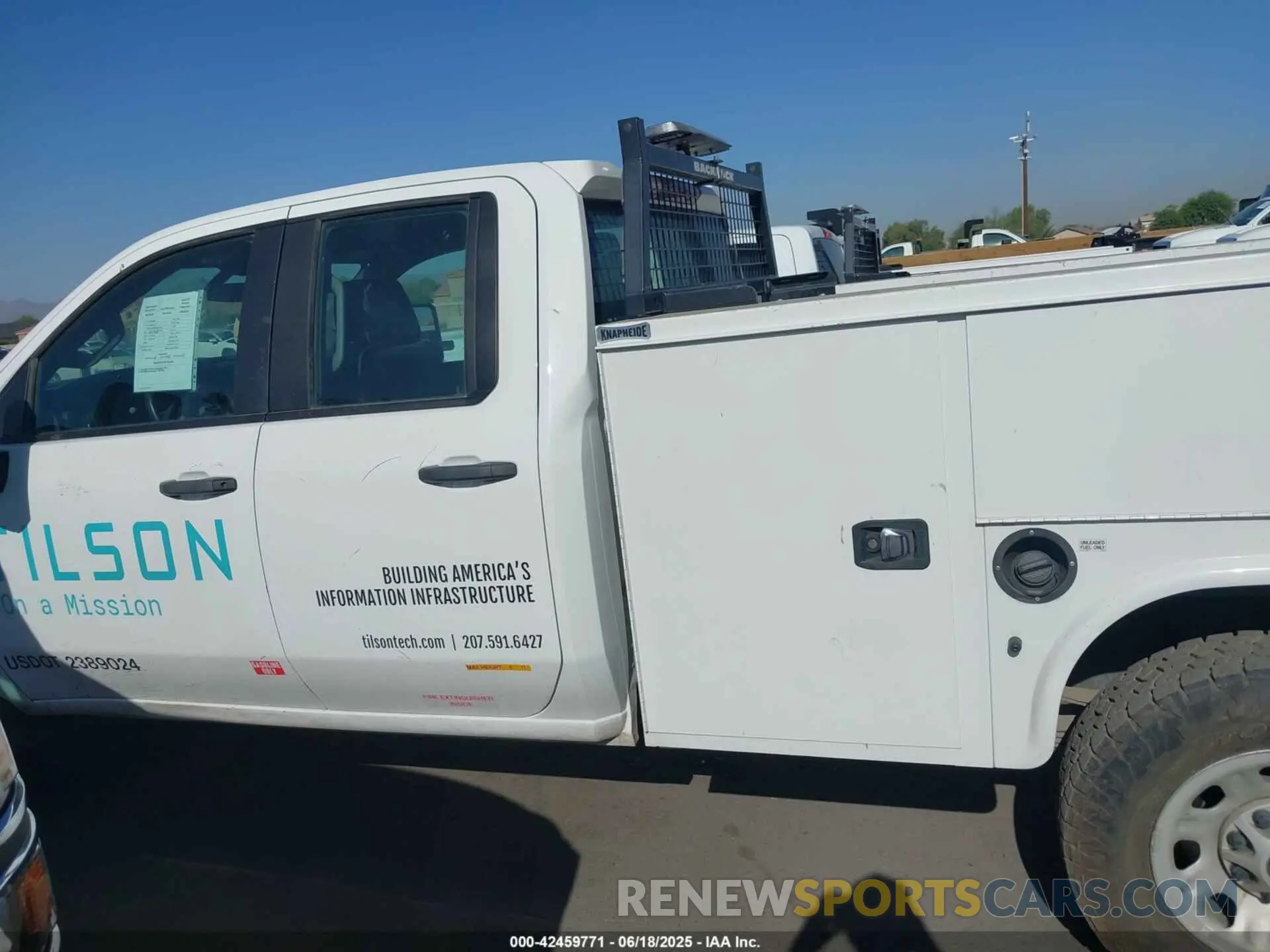 14 Photograph of a damaged car 1GC5YSE73PF236181 CHEVROLET SILVERADO 3500HD 2023