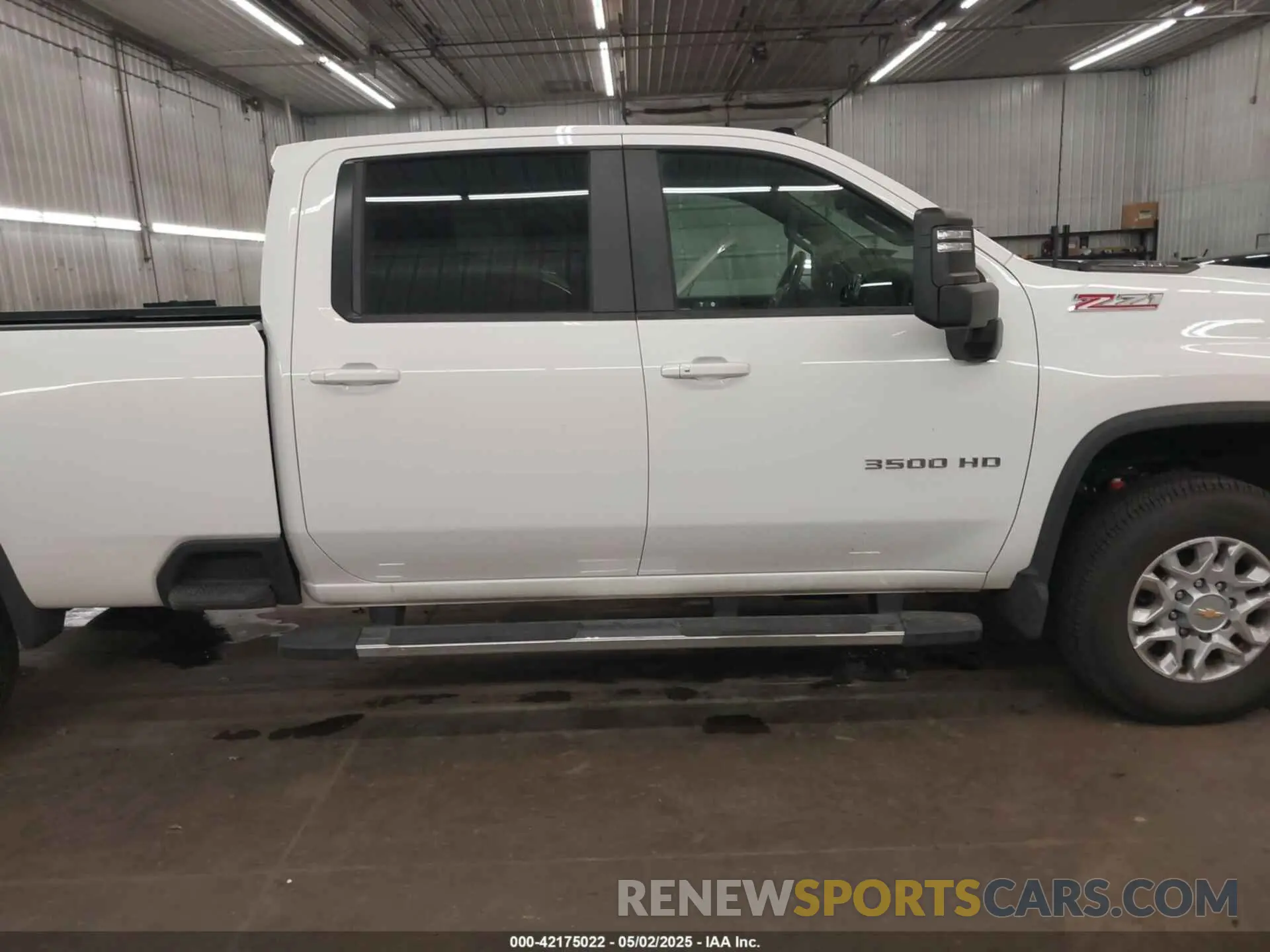 14 Photograph of a damaged car 1GC4YTE77RF125329 CHEVROLET SILVERADO 3500HD 2024