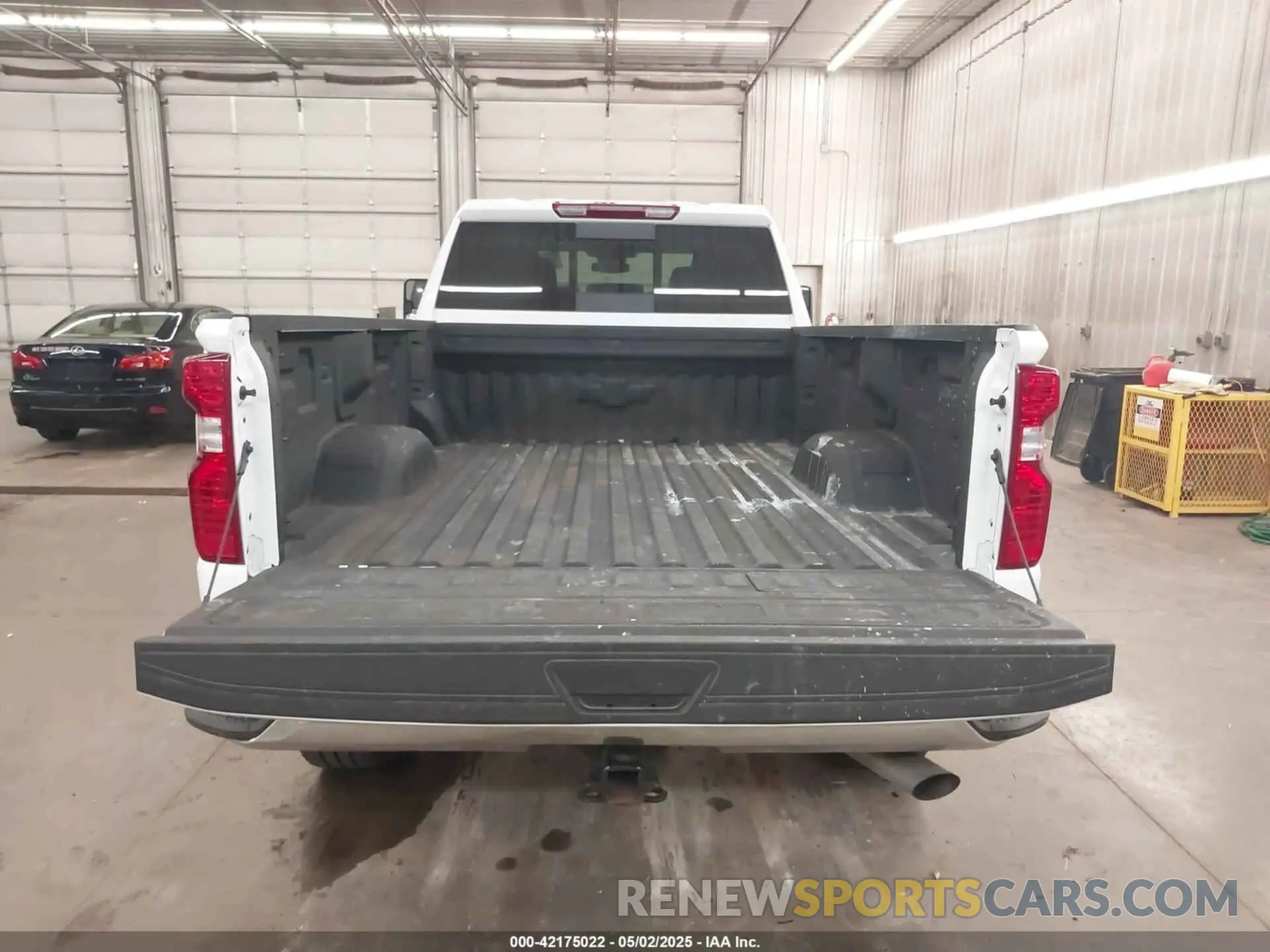 16 Photograph of a damaged car 1GC4YTE77RF125329 CHEVROLET SILVERADO 3500HD 2024