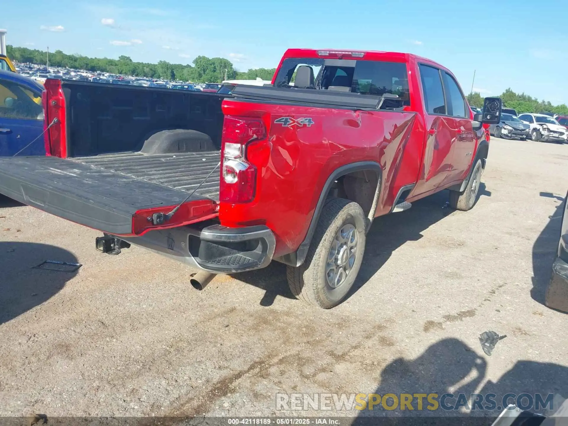 4 Photograph of a damaged car 1GC4YTE78RF343375 CHEVROLET SILVERADO 3500HD 2024