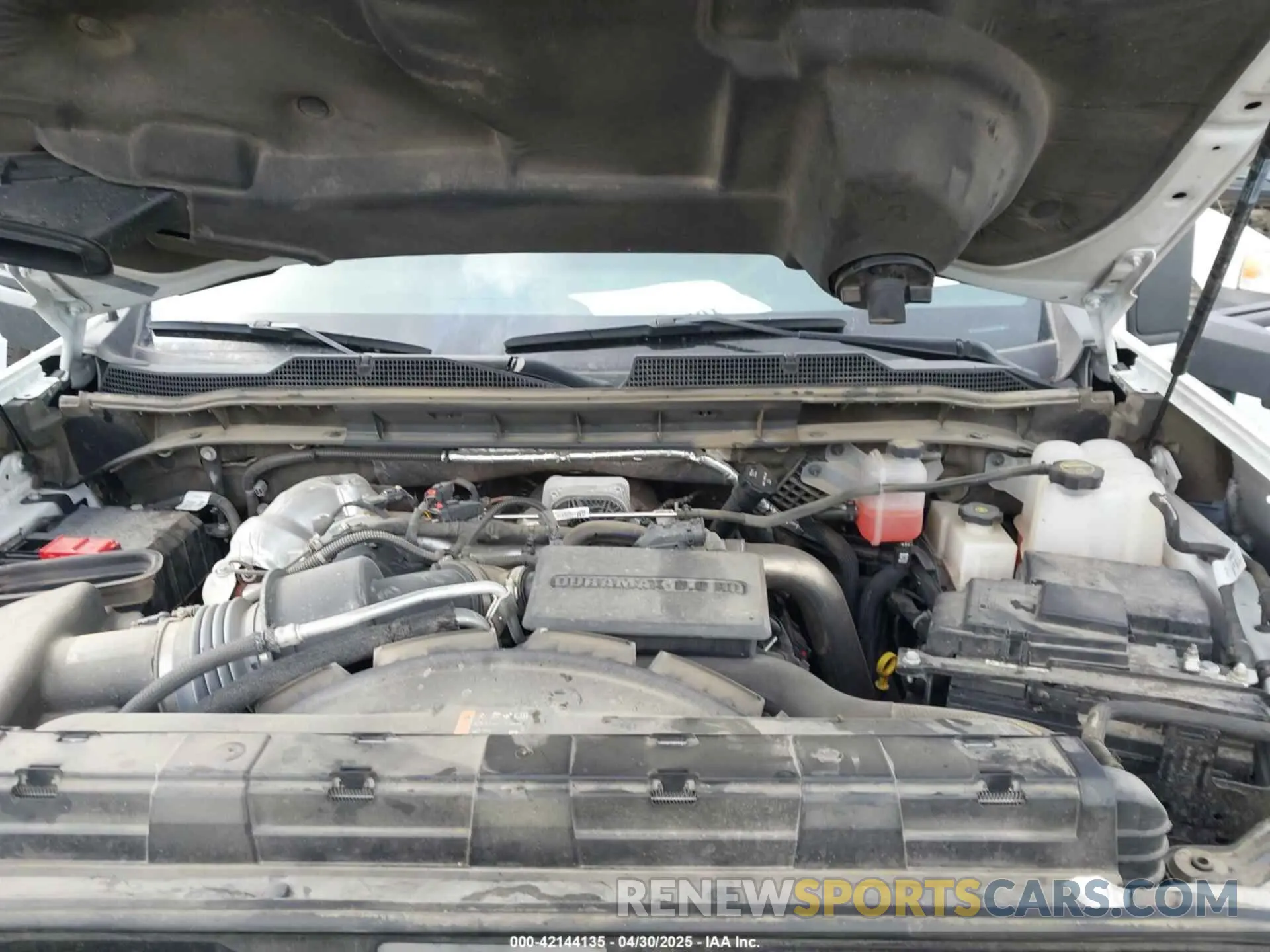 9 Photograph of a damaged car 1GC4YTEY4RF370775 CHEVROLET SILVERADO 3500HD 2024
