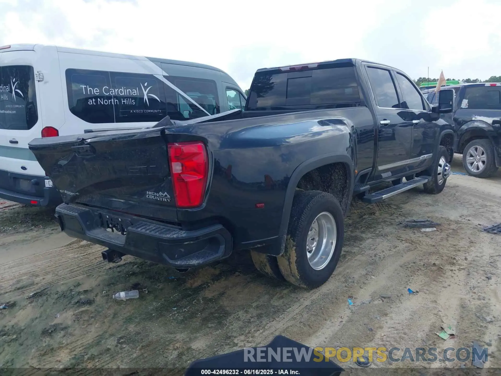 4 Photograph of a damaged car 1GC4YVEY7RF394483 CHEVROLET SILVERADO 3500HD 2024