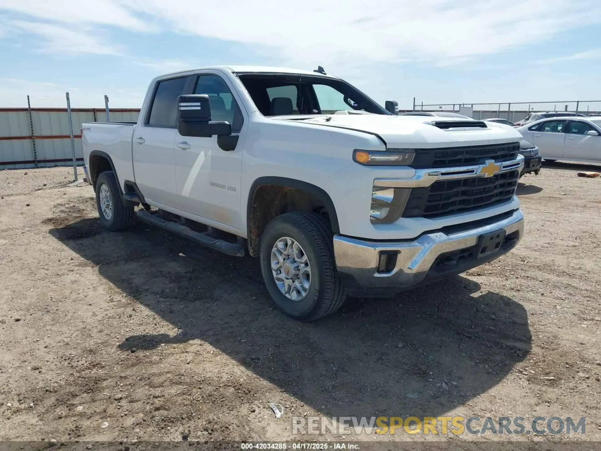 1 Photograph of a damaged car 2GC4YTEY0R1176798 CHEVROLET SILVERADO 3500HD 2024