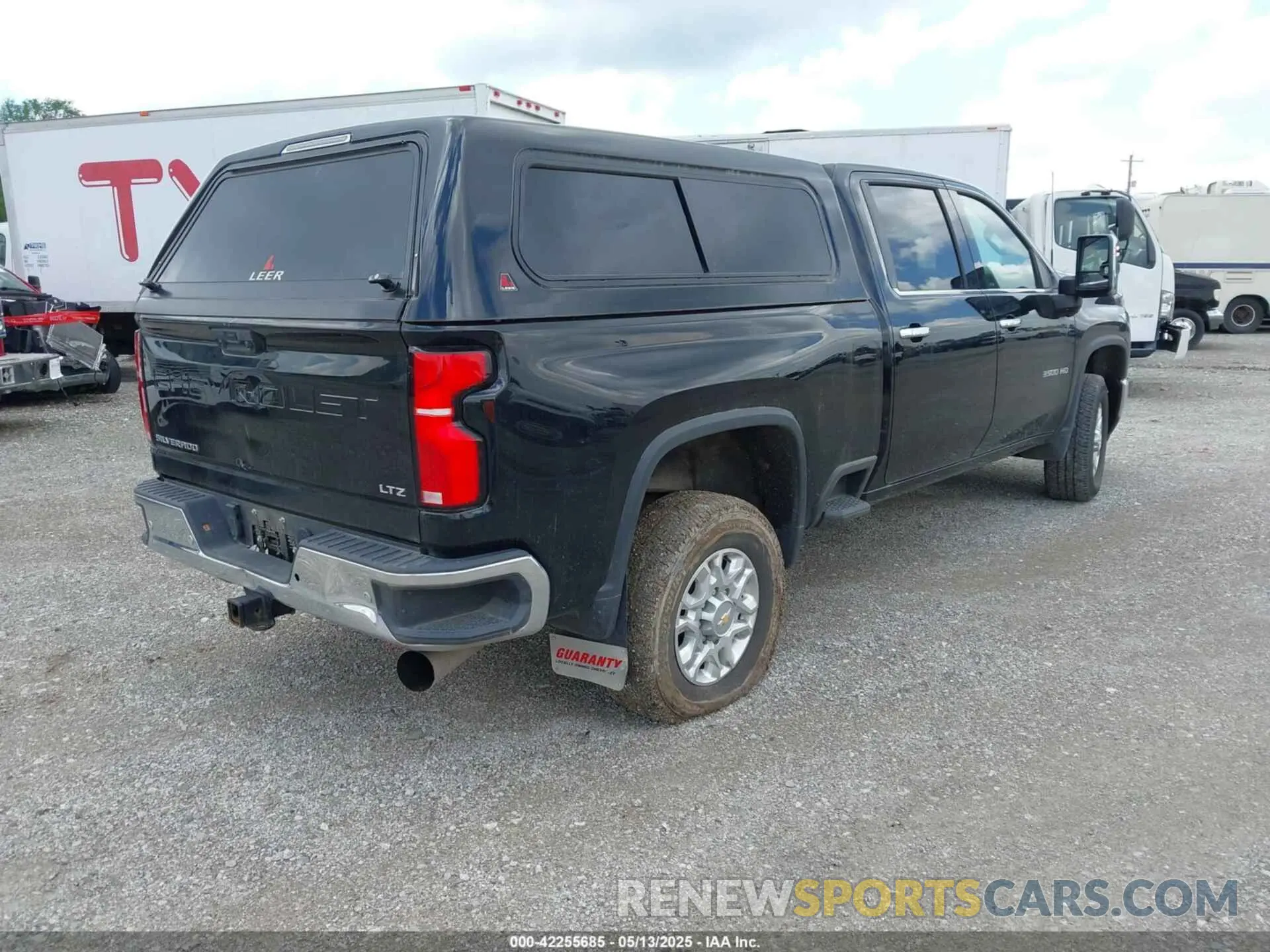 4 Photograph of a damaged car 2GC4YUEY1R1100545 CHEVROLET SILVERADO 3500HD 2024