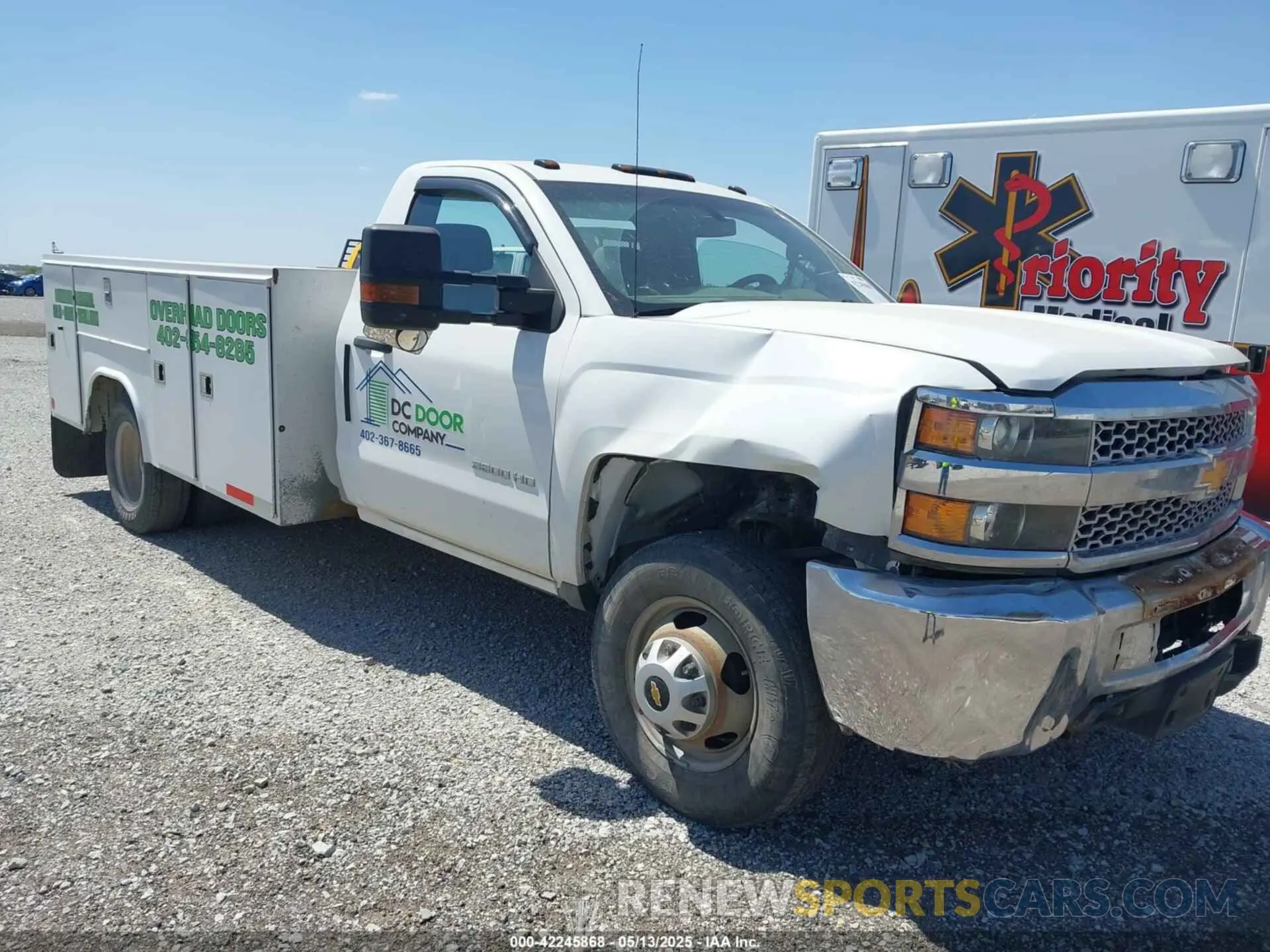 1 Фотография поврежденного автомобиля 1GB3CVCG5KF192739 CHEVROLET SILVERADO 3500HD CHASSIS 2019