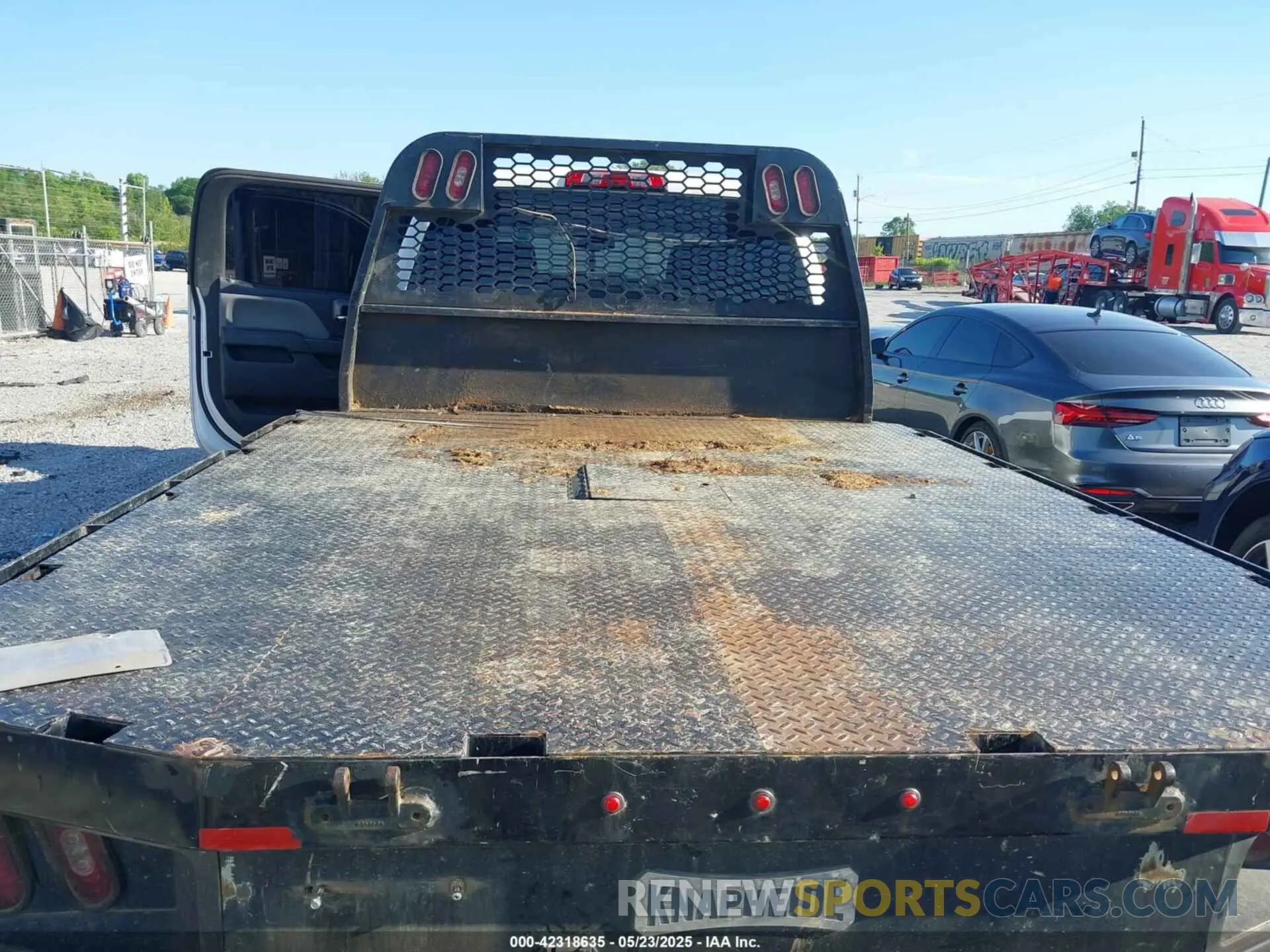 8 Photograph of a damaged car 1GB4KVCY0KF235416 CHEVROLET SILVERADO 3500HD CHASSIS 2019