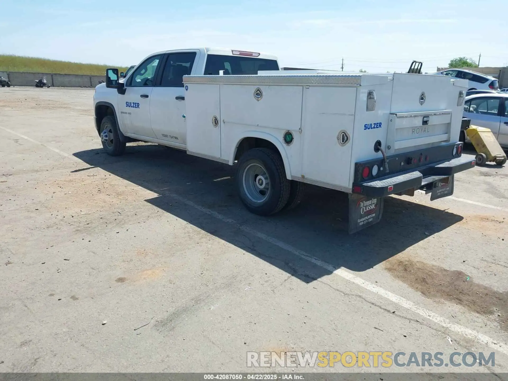 3 Photograph of a damaged car 1GB4YSEY1LF263589 CHEVROLET SILVERADO 3500HD CHASSIS 2020