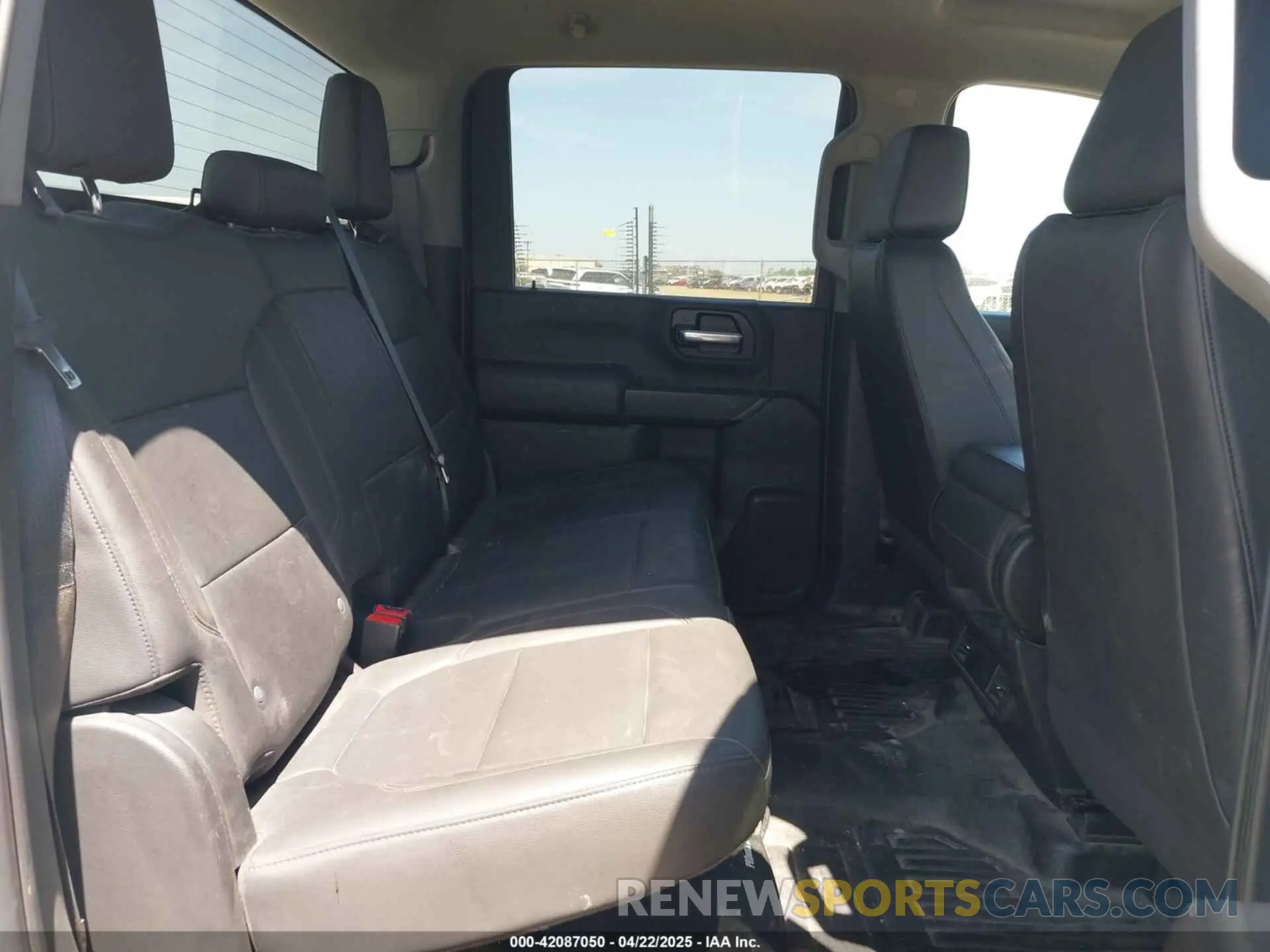 6 Photograph of a damaged car 1GB4YSEY1LF263589 CHEVROLET SILVERADO 3500HD CHASSIS 2020