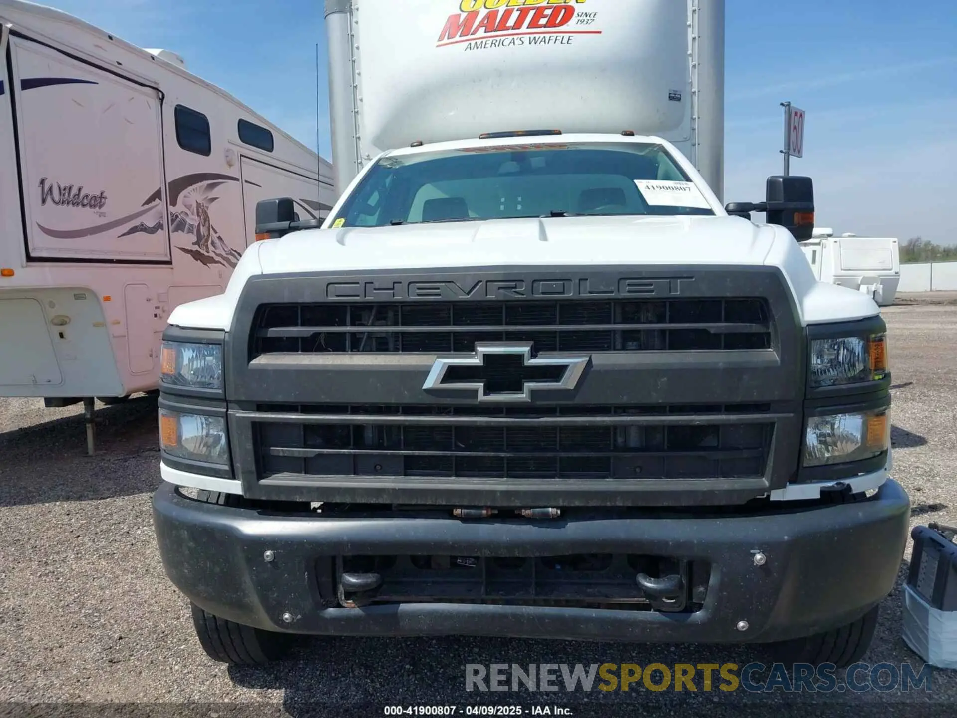 11 Фотография поврежденного автомобиля 1HTKHPVM8KH660137 CHEVROLET SILVERADO 4500HD 2019