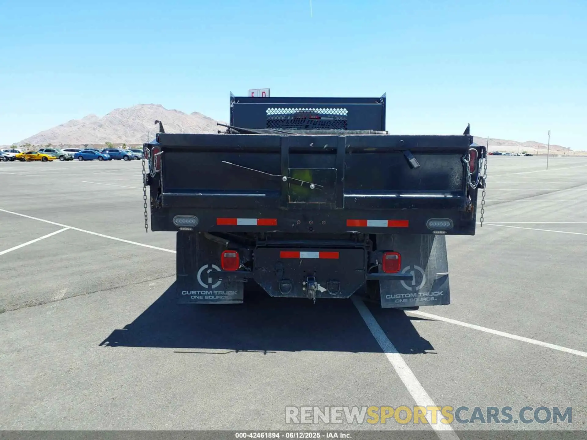 16 Photograph of a damaged car 1HTKHPVM2NH187890 CHEVROLET SILVERADO 4500HD 2022