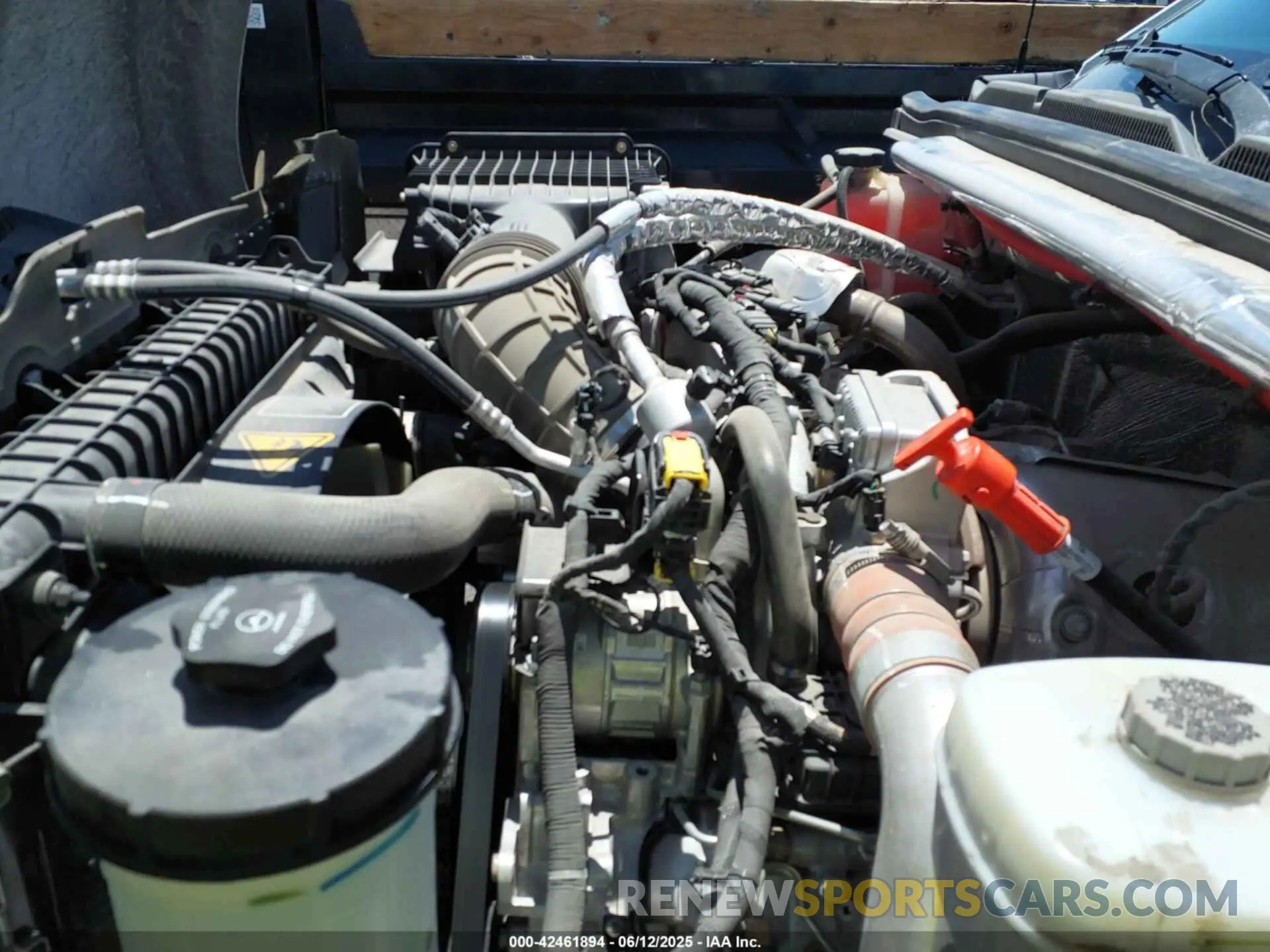 9 Photograph of a damaged car 1HTKHPVM2NH187890 CHEVROLET SILVERADO 4500HD 2022