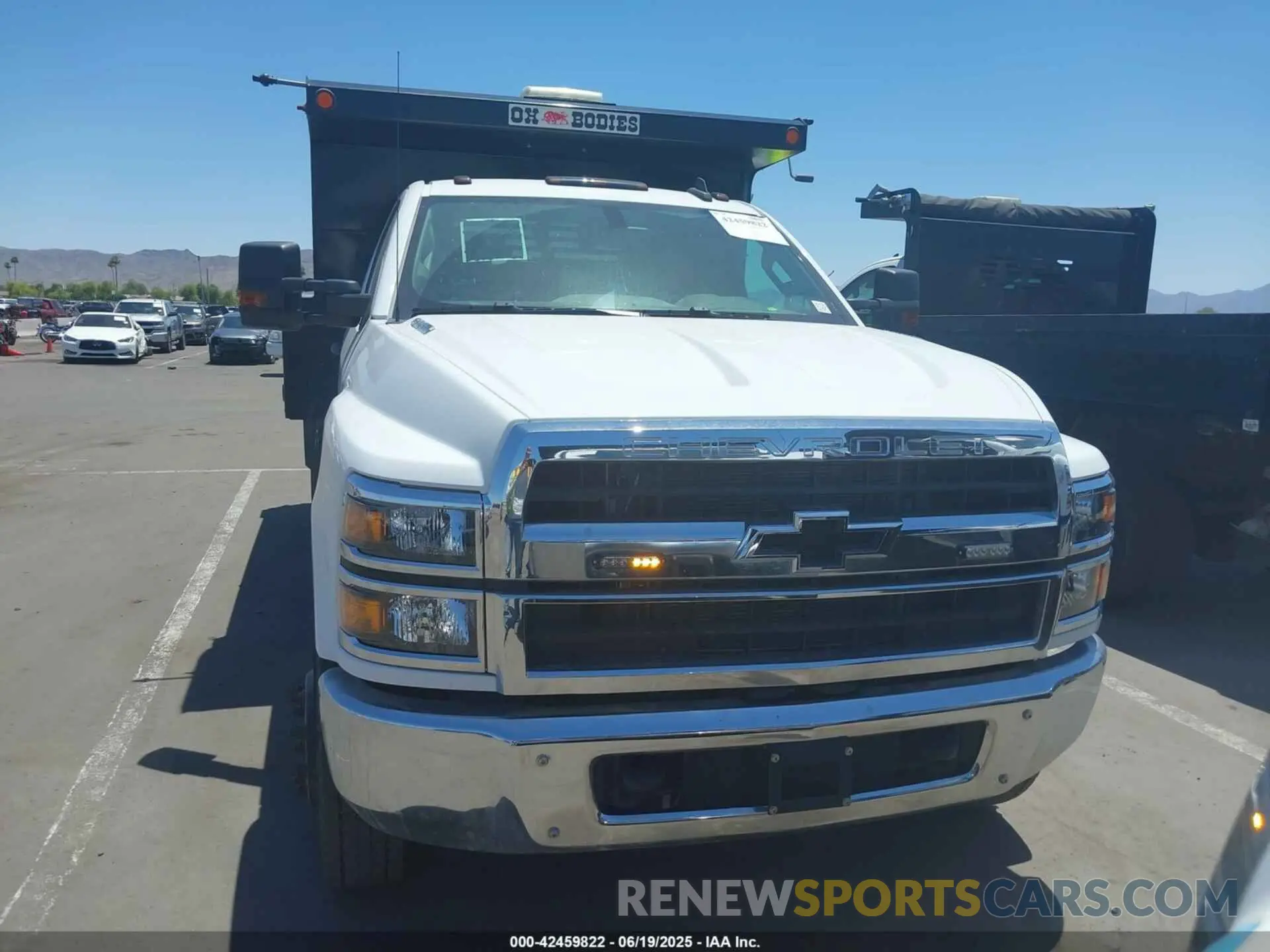 11 Photograph of a damaged car 1HTKHPVM2NH270946 CHEVROLET SILVERADO 4500HD 2022