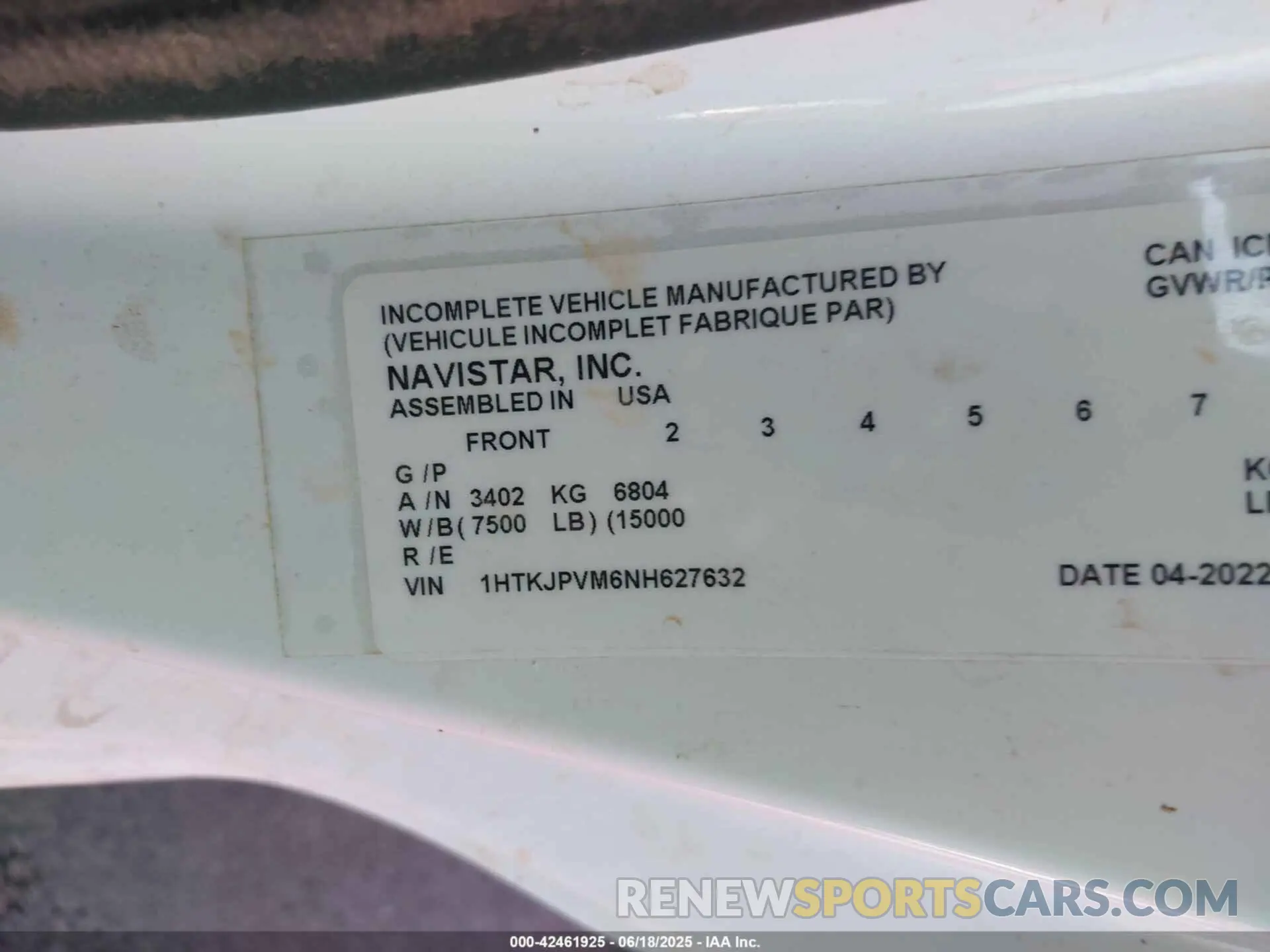 8 Photograph of a damaged car 1HTKJPVM6NH627632 CHEVROLET SILVERADO 4500HD 2022