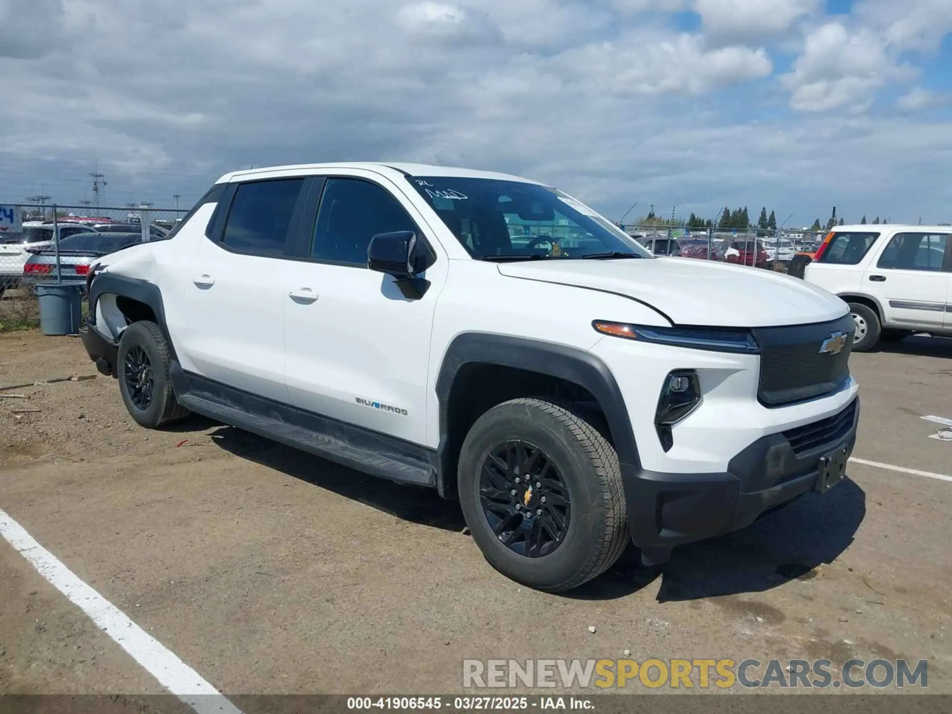 1 Photograph of a damaged car 1GC10VEL6RU201587 CHEVROLET SILVERADO EV 2024
