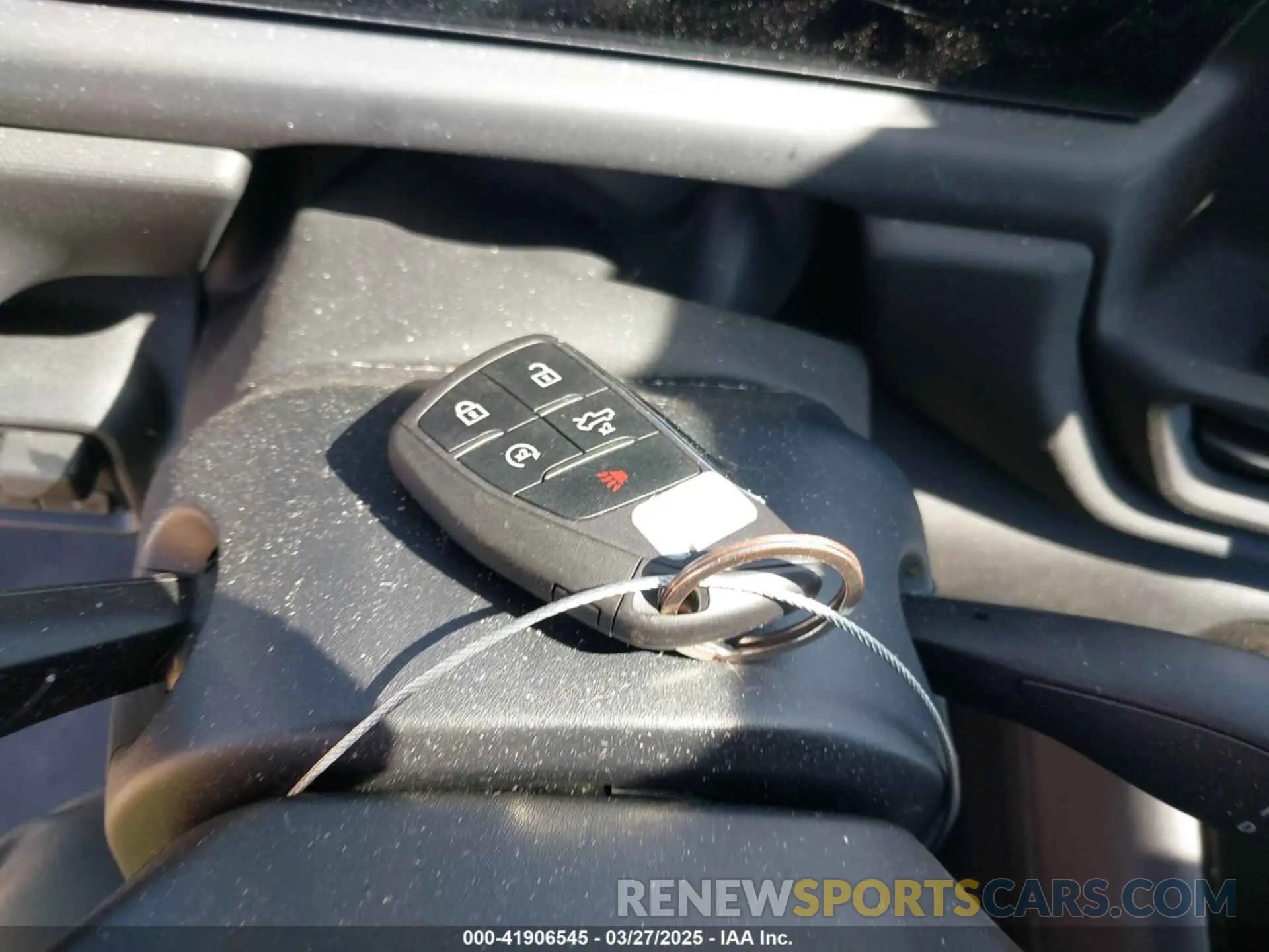 11 Photograph of a damaged car 1GC10VEL6RU201587 CHEVROLET SILVERADO EV 2024