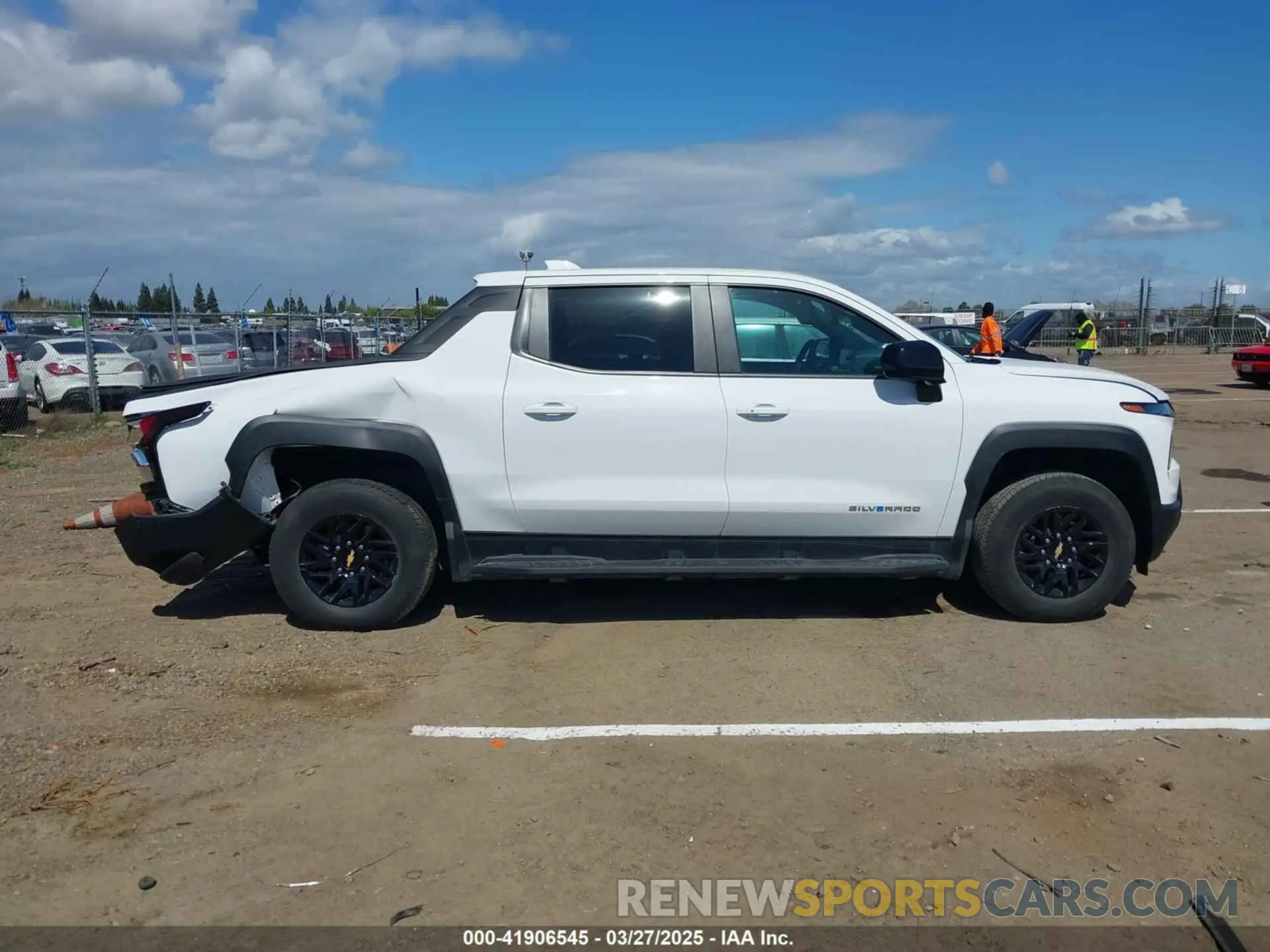 13 Photograph of a damaged car 1GC10VEL6RU201587 CHEVROLET SILVERADO EV 2024