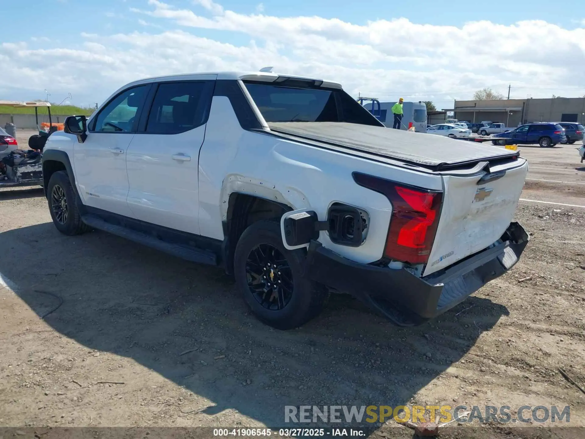 3 Photograph of a damaged car 1GC10VEL6RU201587 CHEVROLET SILVERADO EV 2024