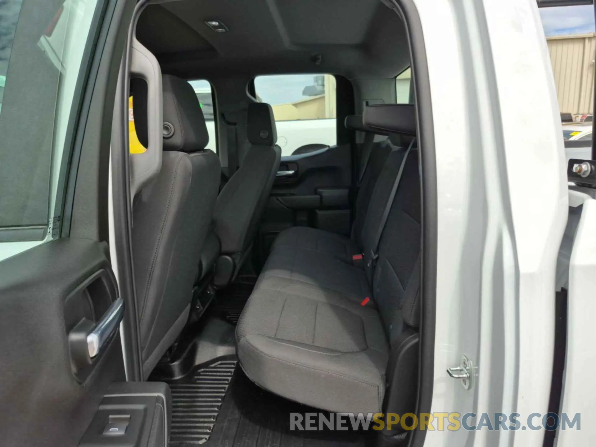 17 Фотография поврежденного автомобиля 1GCRYAEF9NZ206908 CHEVROLET SILVERADO LTD 2022