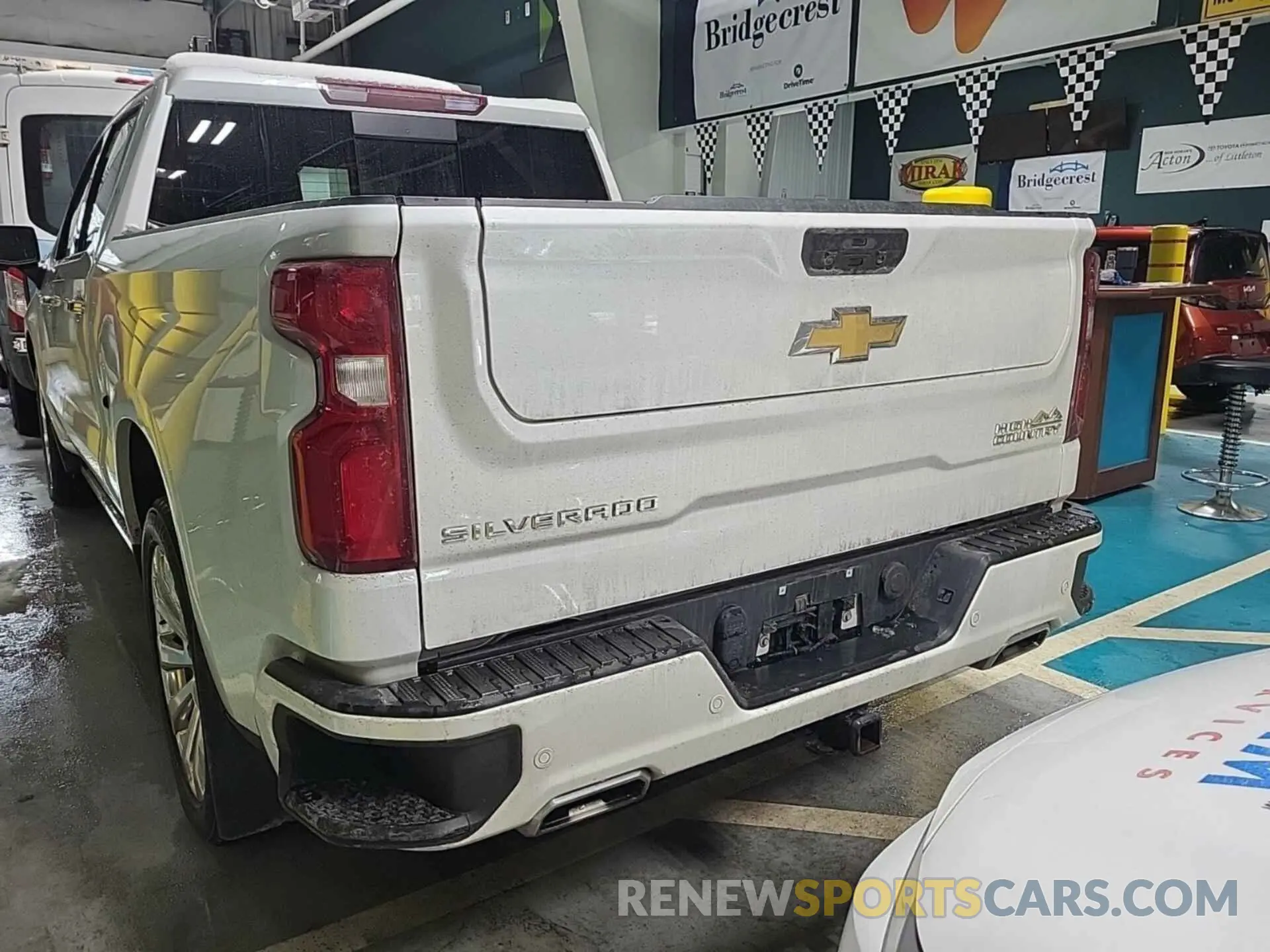 25 Фотография поврежденного автомобиля 1GCUYHELXNZ222690 CHEVROLET SILVERADO LTD 2022