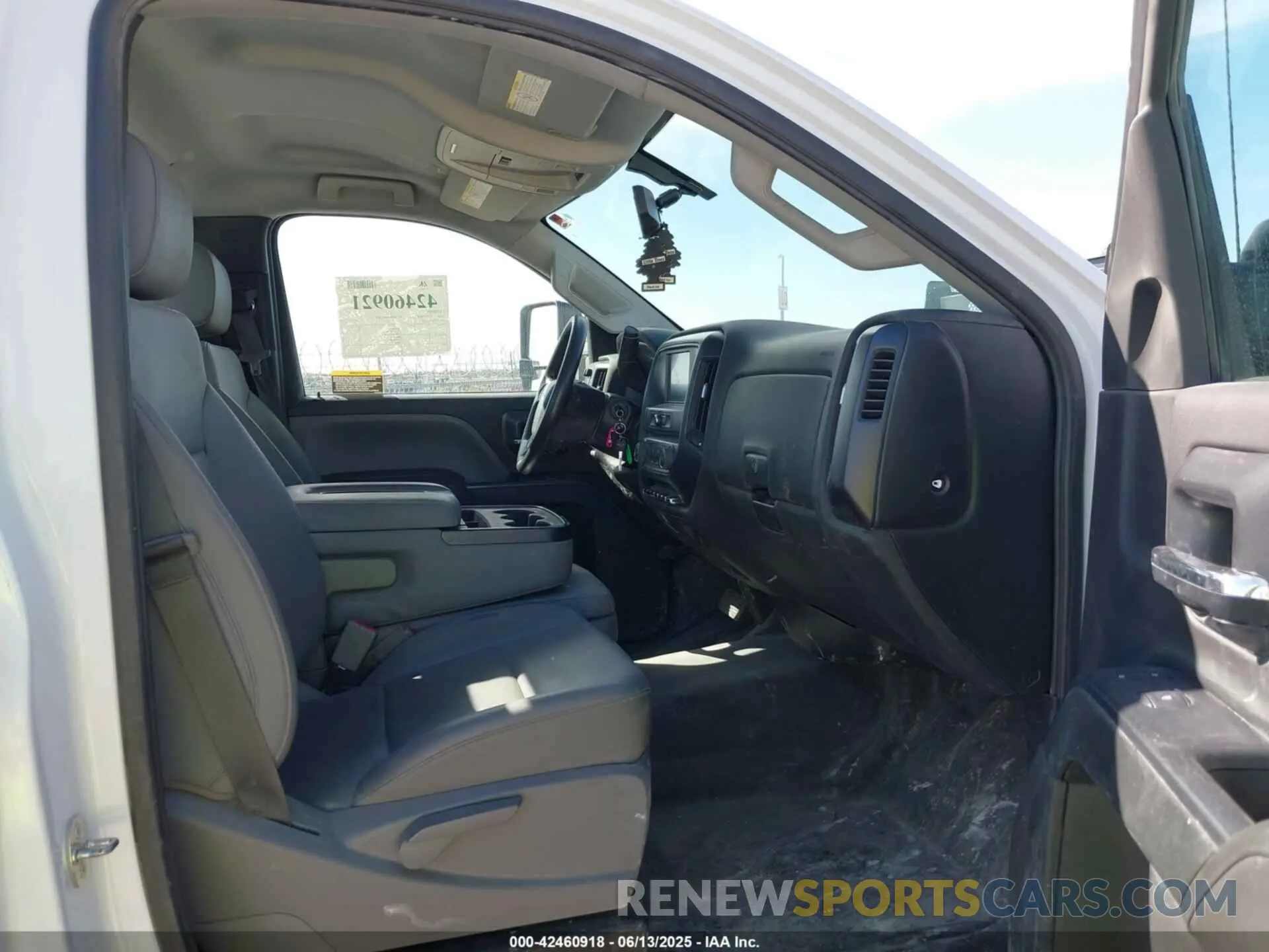 7 Photograph of a damaged car 1HTKJPVM1PH130944 CHEVROLET SILVERADO MD 2023