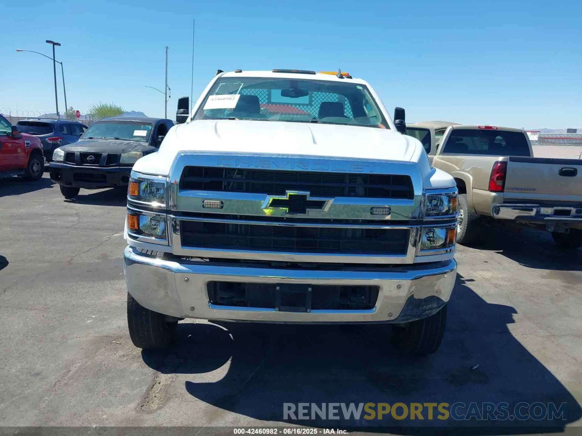 11 Photograph of a damaged car 1HTKJPVM2PH333566 CHEVROLET SILVERADO MD 2023