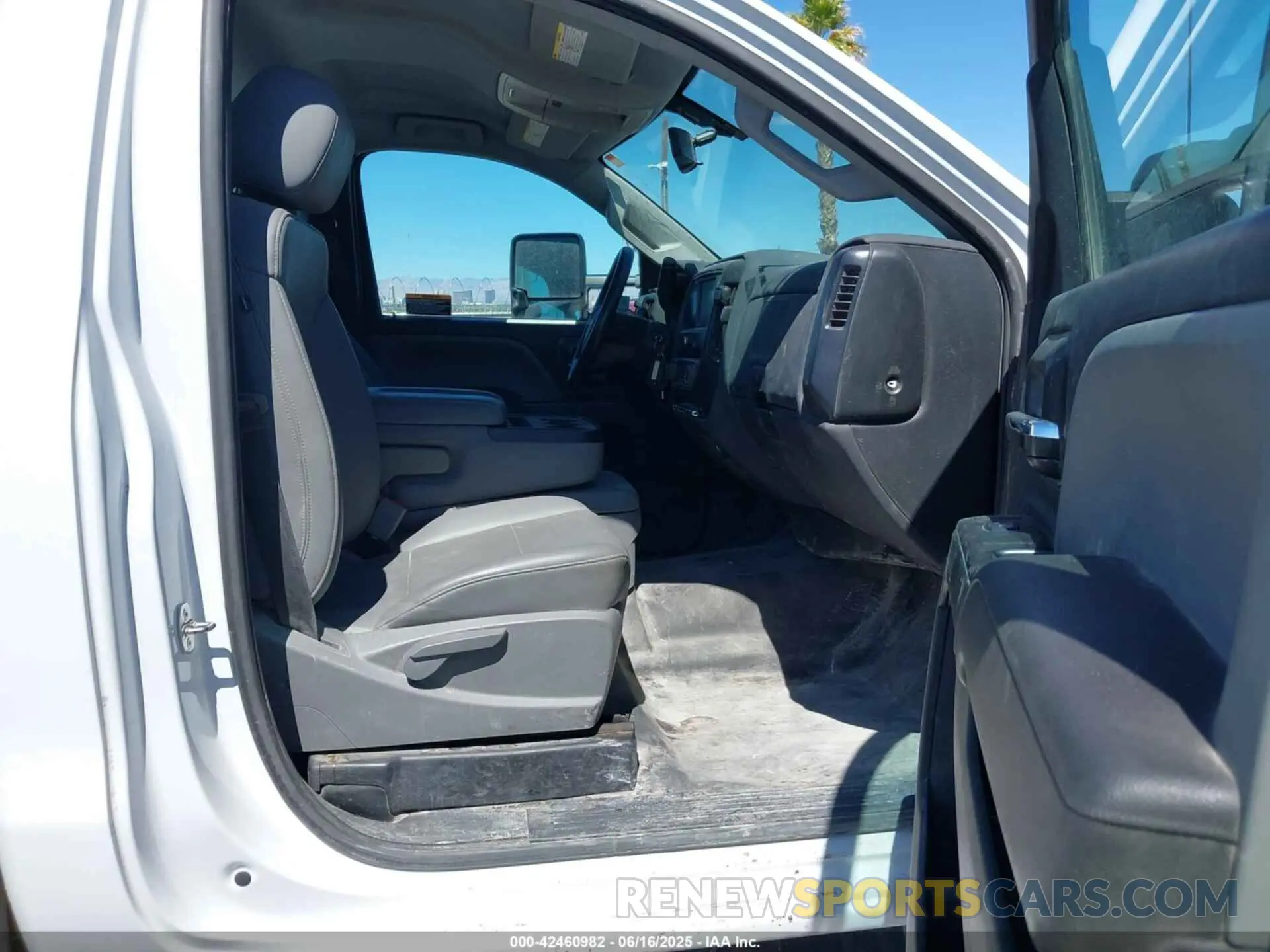 7 Photograph of a damaged car 1HTKJPVM2PH333566 CHEVROLET SILVERADO MD 2023