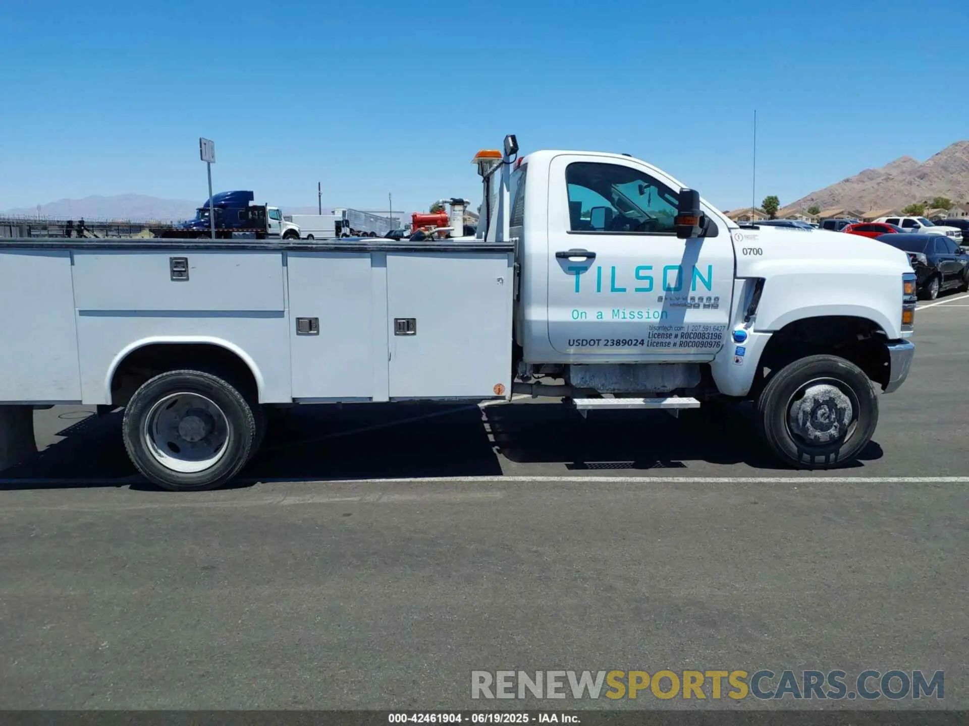 13 Фотография поврежденного автомобиля 1HTKJPVM5PH333562 CHEVROLET SILVERADO MD 2023