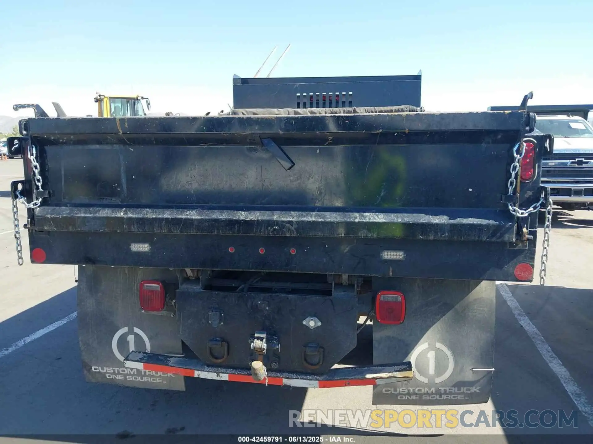 14 Photograph of a damaged car 1HTKJPVM5PH508022 CHEVROLET SILVERADO MD 2023