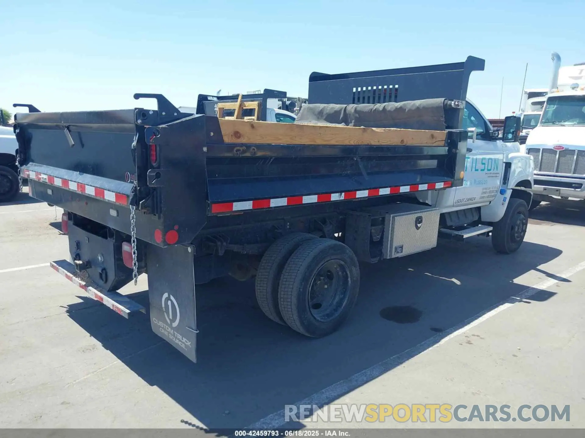 4 Photograph of a damaged car 1HTKJPVM6PH219067 CHEVROLET SILVERADO MD 2023