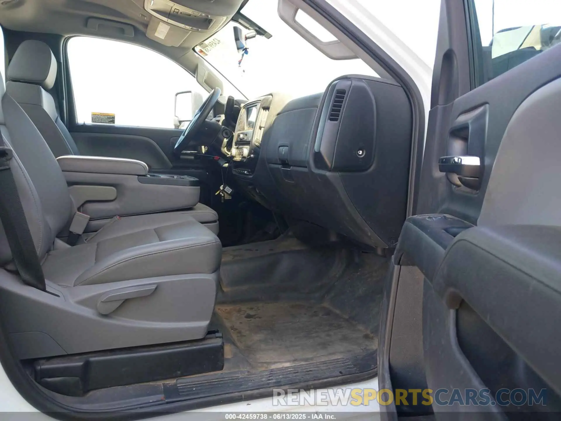 7 Photograph of a damaged car 1HTKJPVM6PH333568 CHEVROLET SILVERADO MD 2023