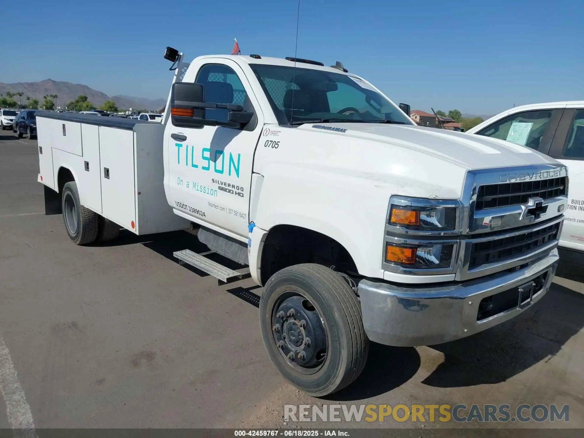 1 Photograph of a damaged car 1HTKJPVMXPH130943 CHEVROLET SILVERADO MD 2023