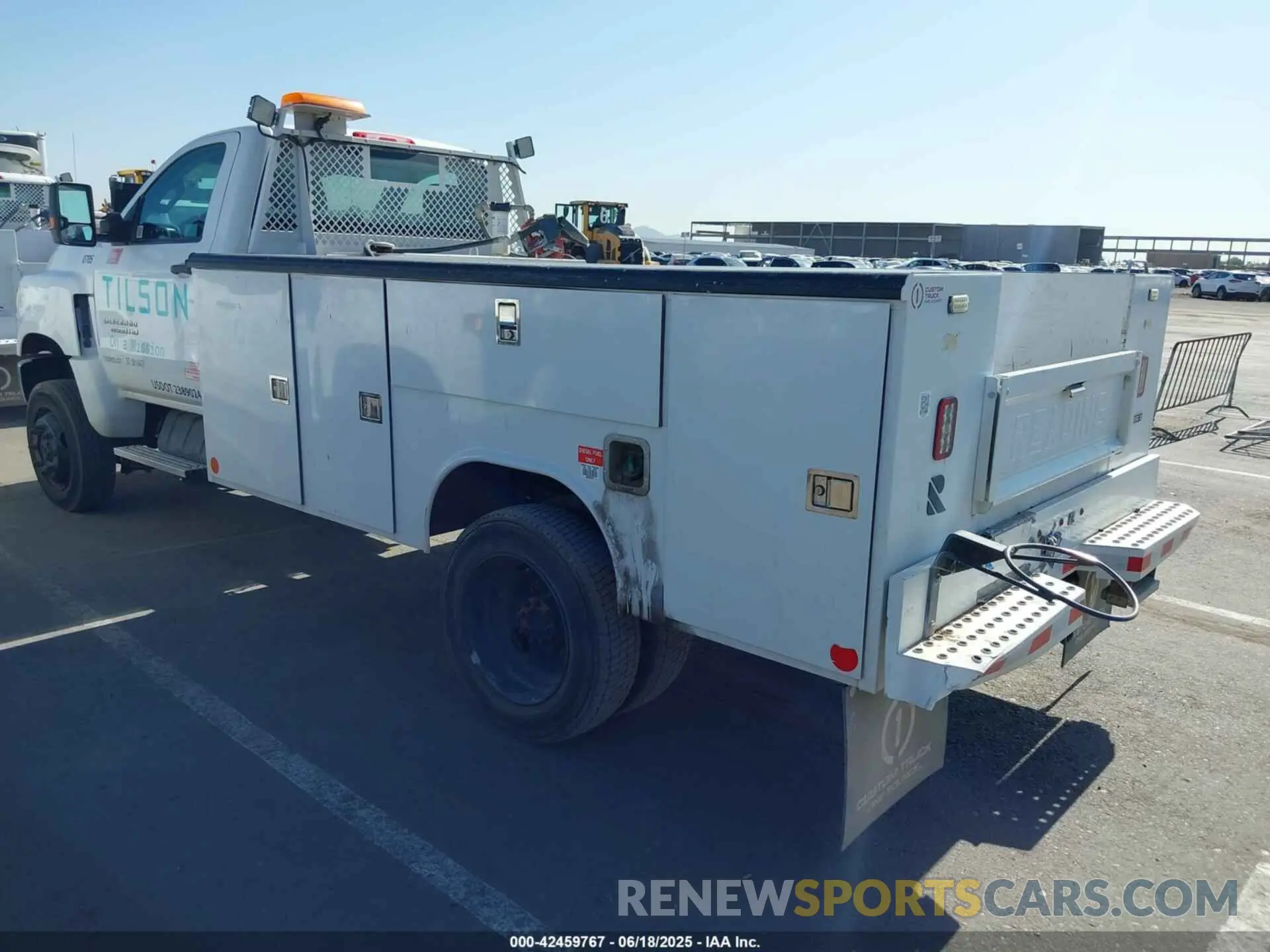 3 Photograph of a damaged car 1HTKJPVMXPH130943 CHEVROLET SILVERADO MD 2023