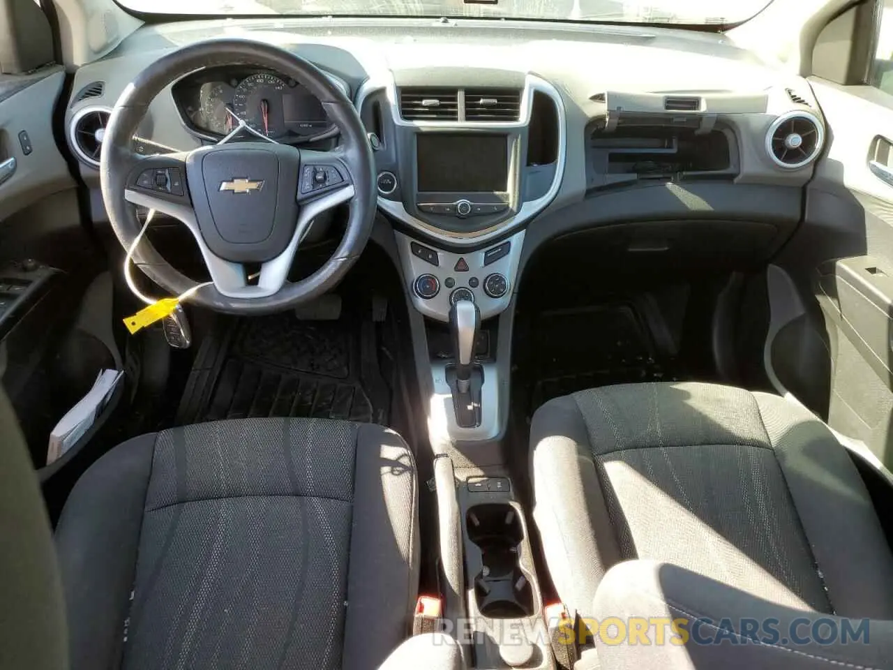 8 Фотография поврежденного автомобиля 1G1JD5SB4K4111028 CHEVROLET SONIC 2019
