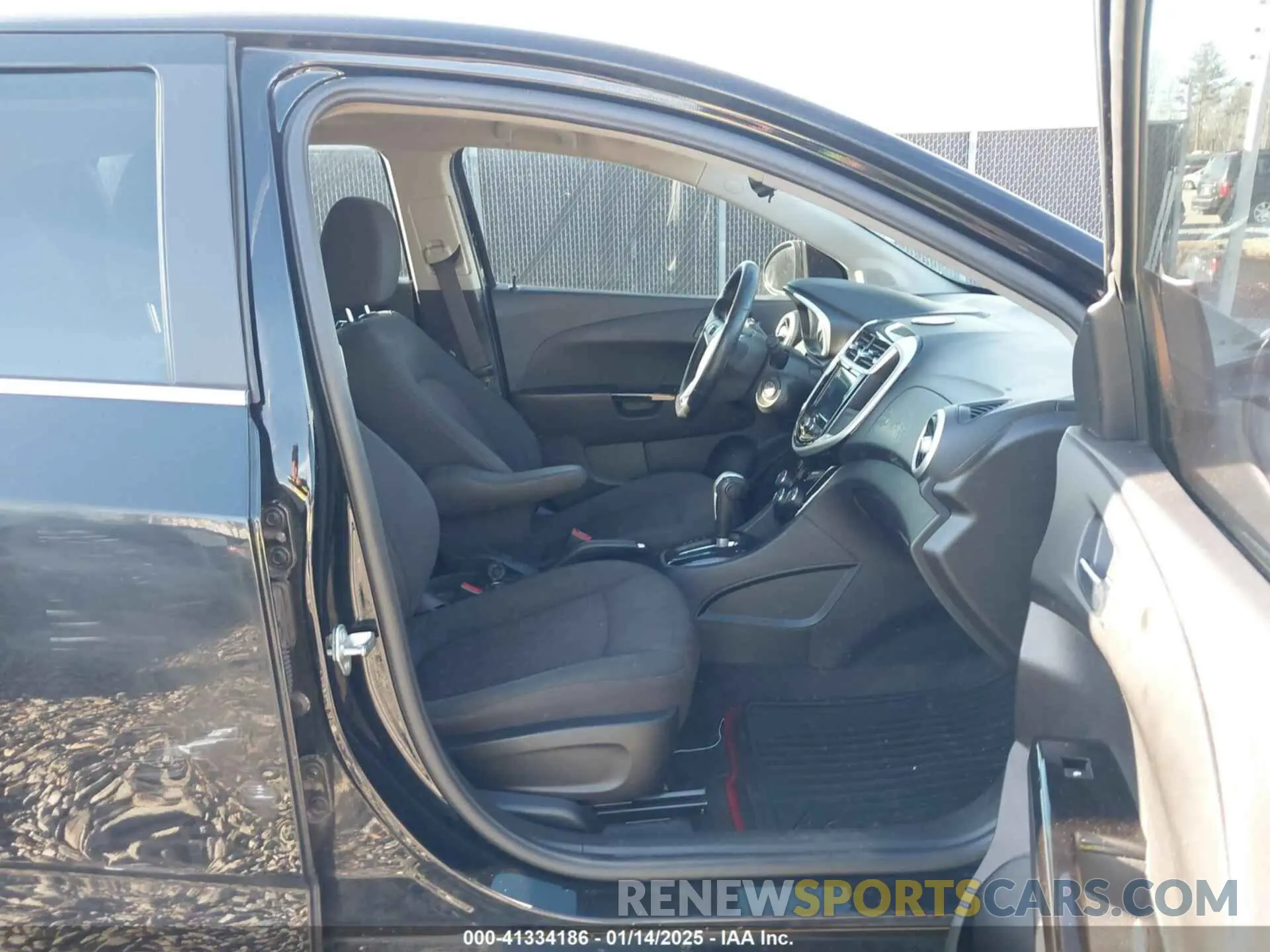 5 Photograph of a damaged car 1G1JD6SB0K4150687 CHEVROLET SONIC 2019