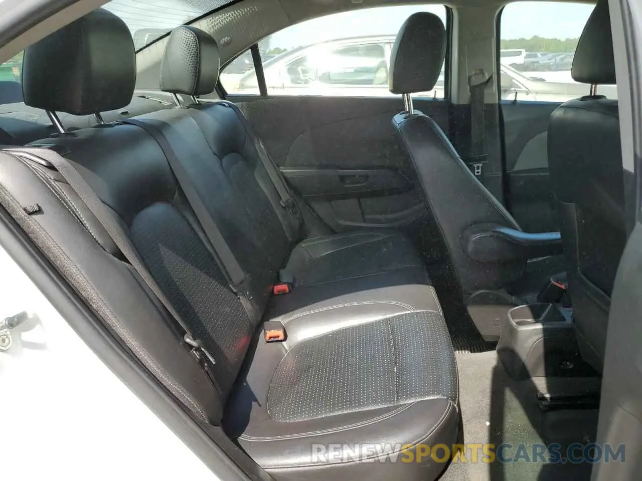 10 Фотография поврежденного автомобиля 1G1JF5SB5K4121481 CHEVROLET SONIC 2019