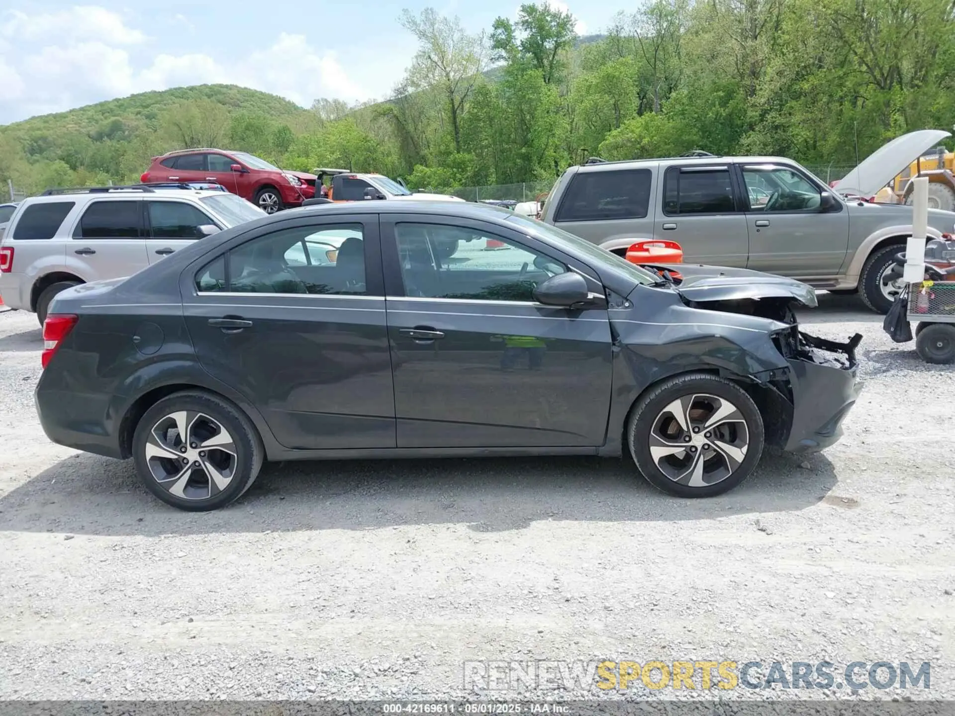 13 Photograph of a damaged car 1G1JF5SBXK4124196 CHEVROLET SONIC 2019
