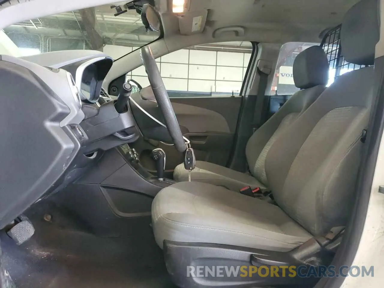 7 Photograph of a damaged car 1G1JG6SB4K4142812 CHEVROLET SONIC 2019