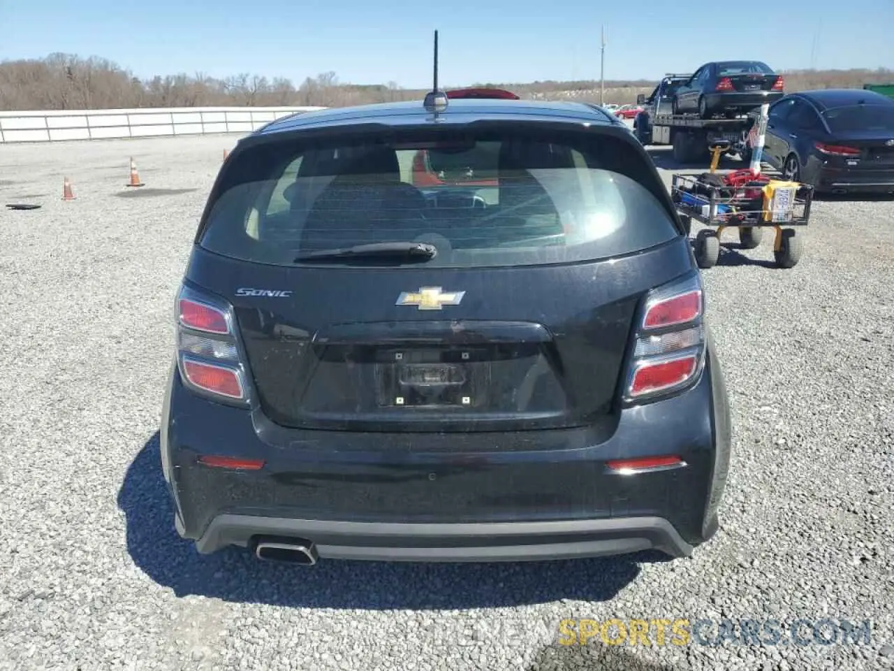 6 Фотография поврежденного автомобиля 1G1JG6SB6K4136817 CHEVROLET SONIC 2019