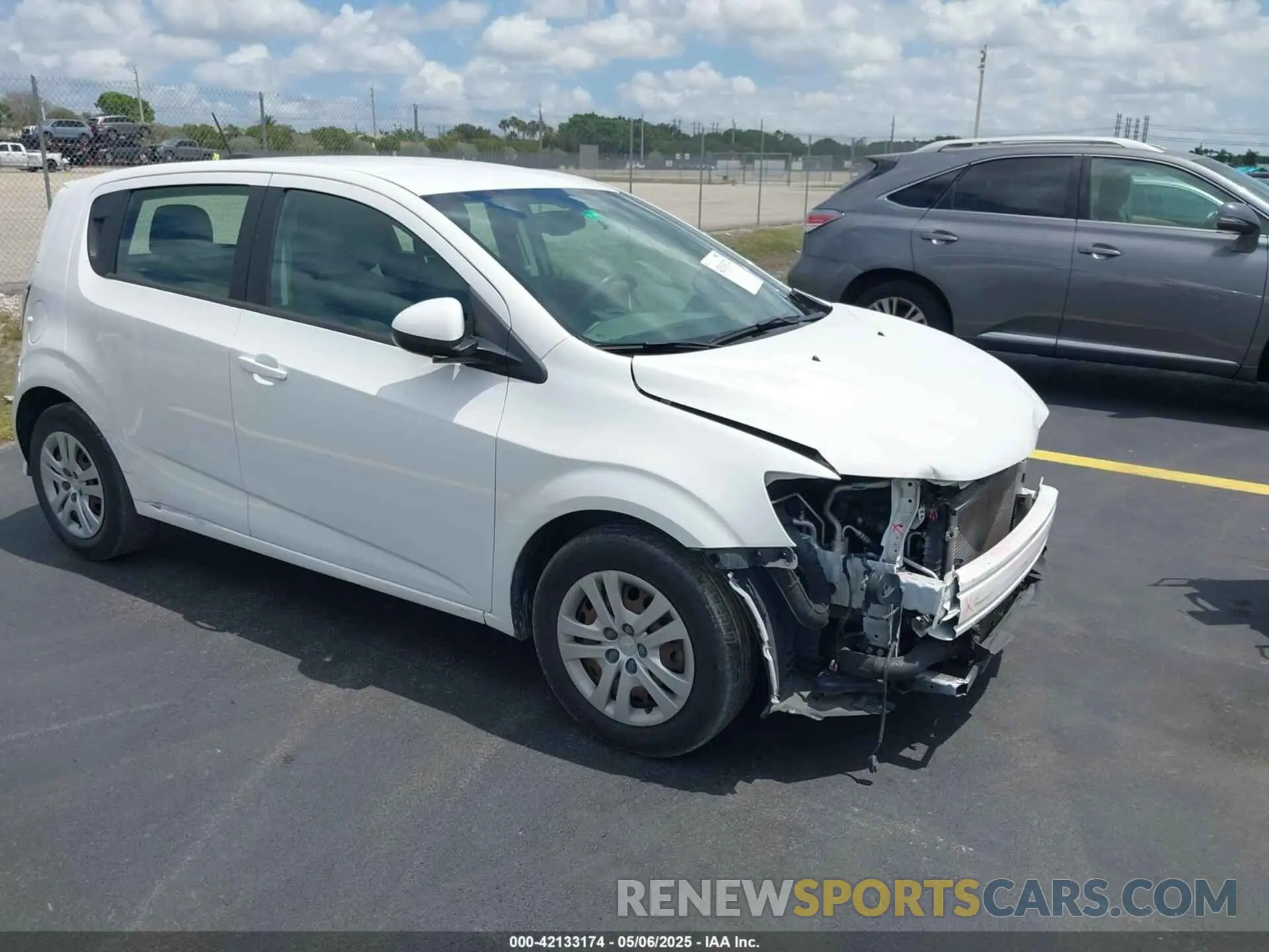 1 Photograph of a damaged car 1G1JG6SB9K4142045 CHEVROLET SONIC 2019