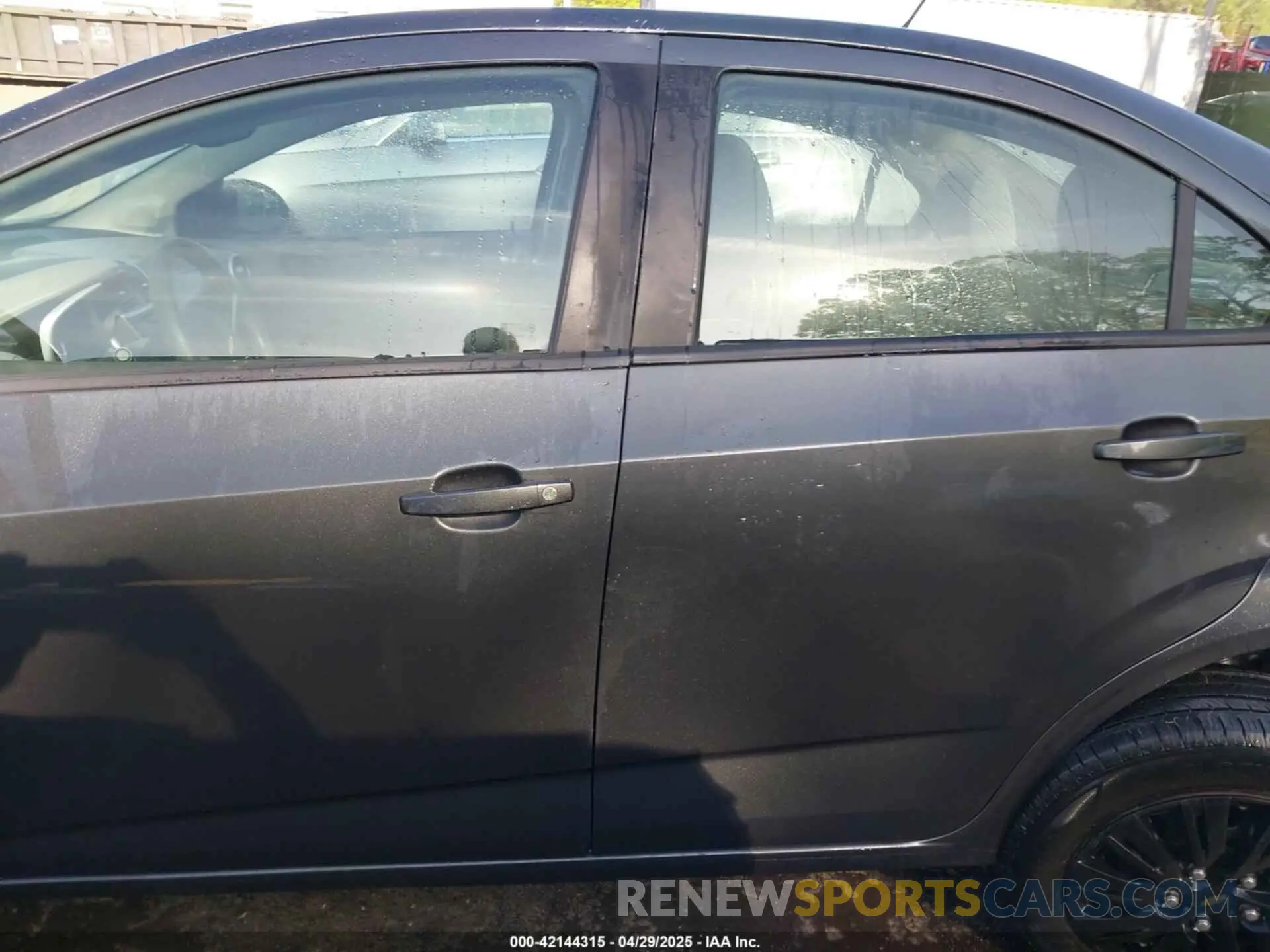 14 Фотография поврежденного автомобиля 1G1JB5SB4L4105835 CHEVROLET SONIC 2020