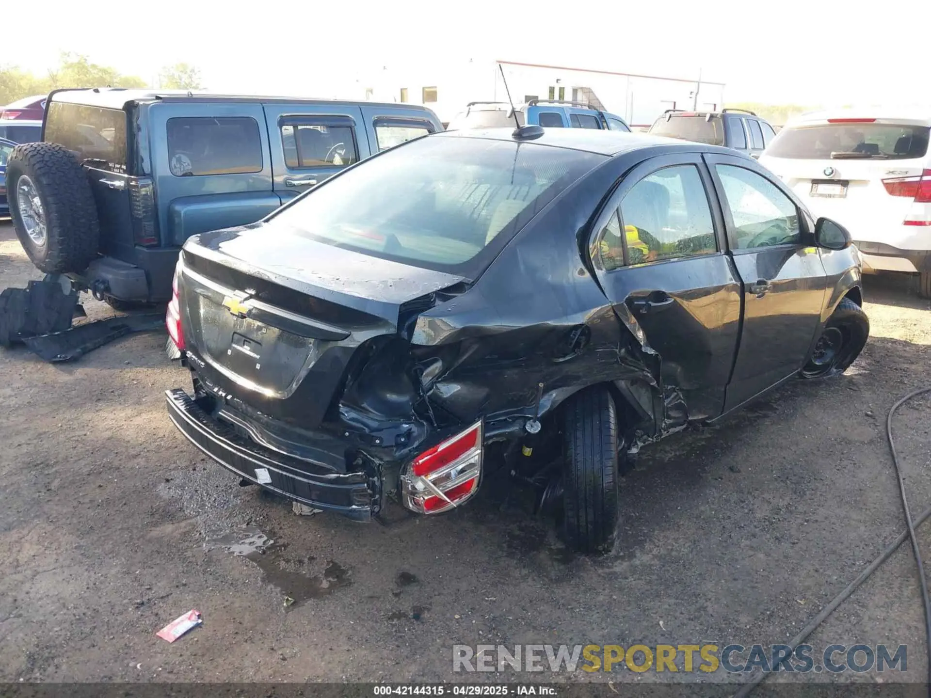 6 Фотография поврежденного автомобиля 1G1JB5SB4L4105835 CHEVROLET SONIC 2020