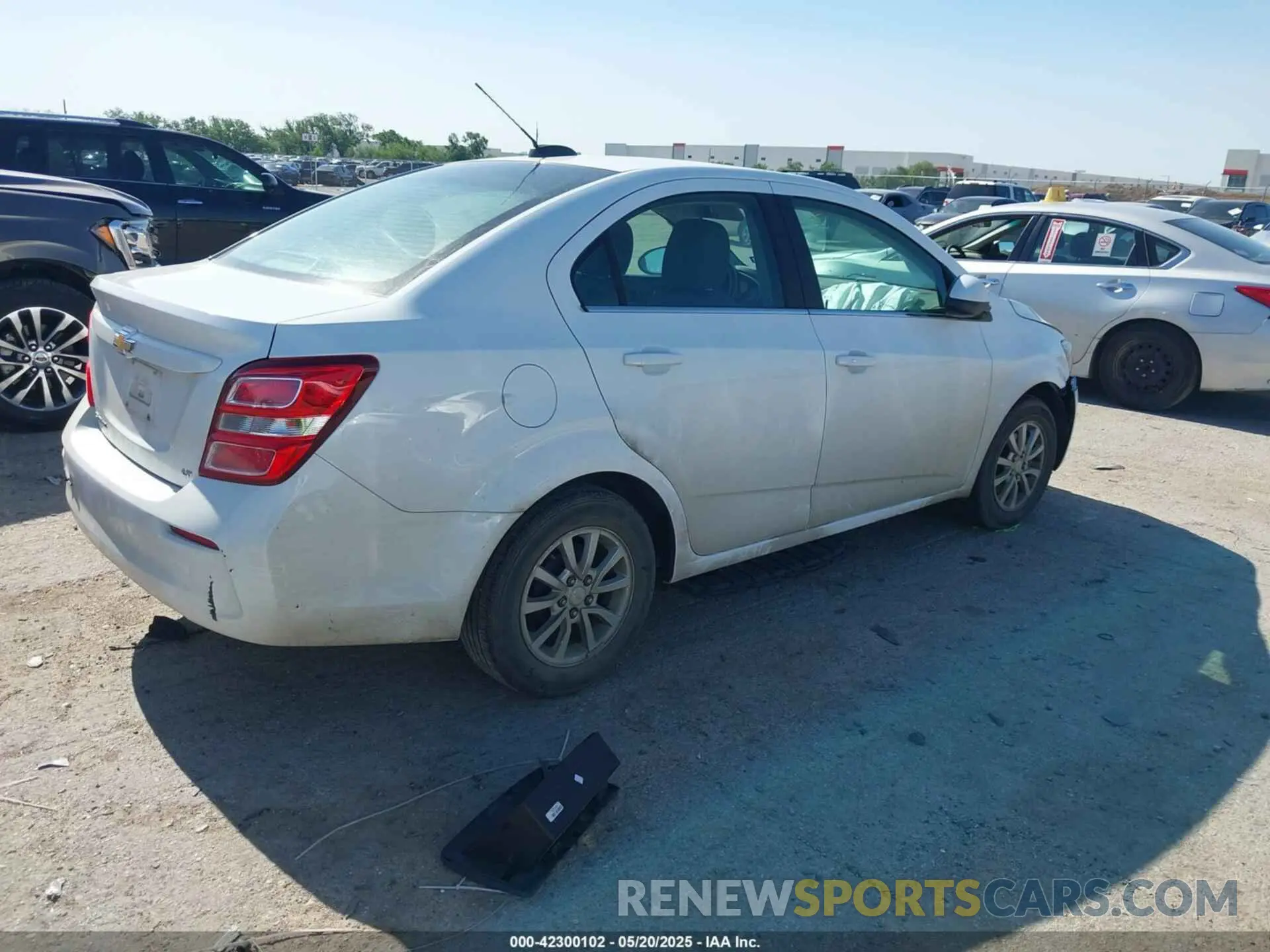 4 Photograph of a damaged car 1G1JD5SB0L4103610 CHEVROLET SONIC 2020